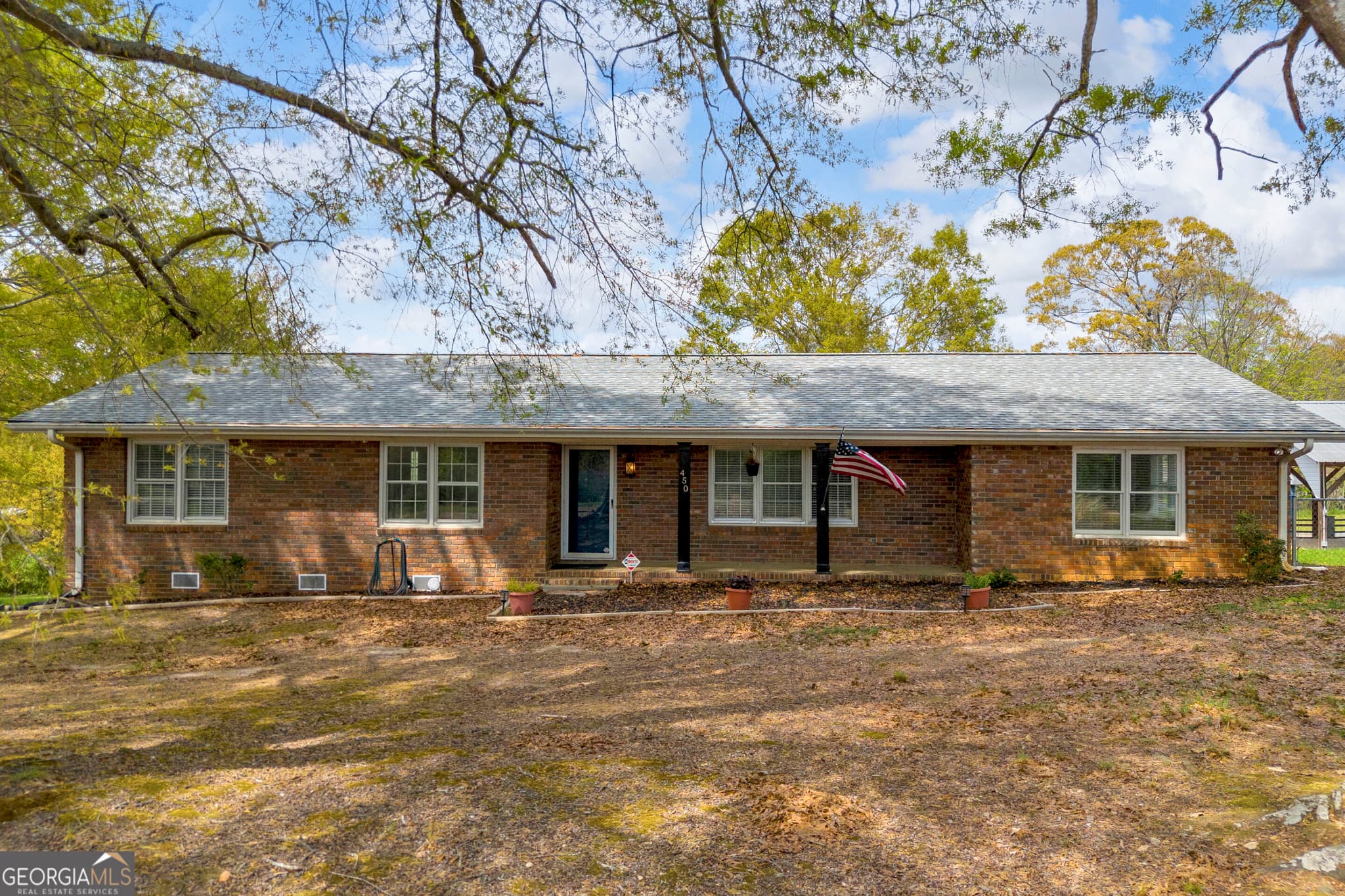 4 bedroom, 3.5 bathroom, 2,388 sq ft single family residence for rent at 450 N Clarks Creek Road, Martin, GA 30557 for $2,500 a month — photo 1 of 71