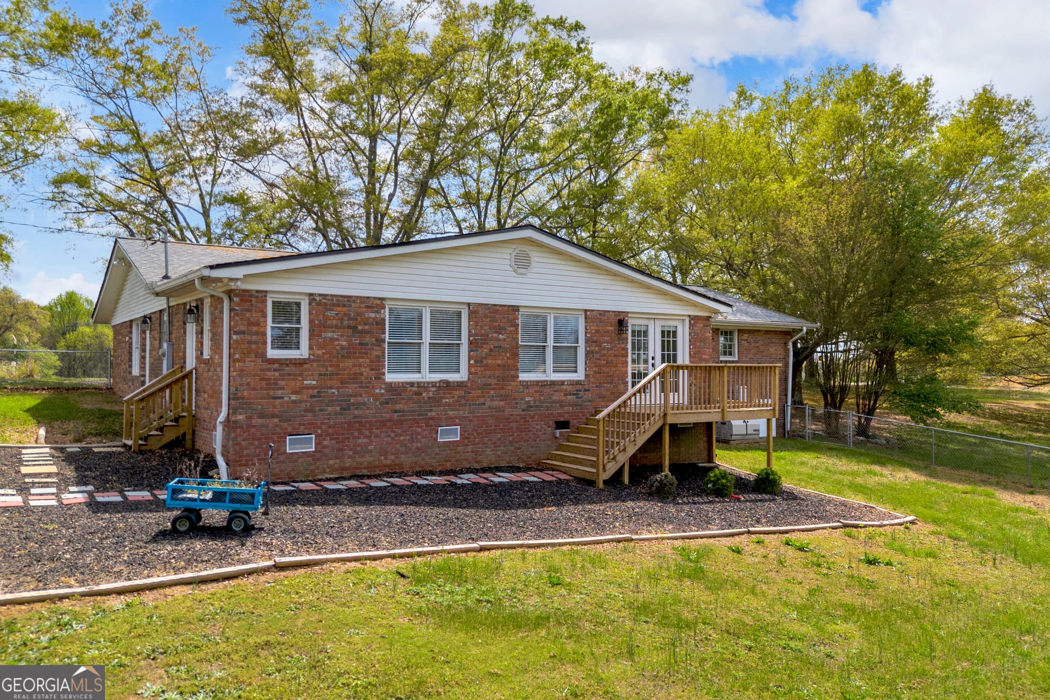 4 bedroom, 3.5 bathroom, 2,388 sq ft single family residence for rent at 450 N Clarks Creek Road, Martin, GA 30557 for $2,500 a month — photo 5
