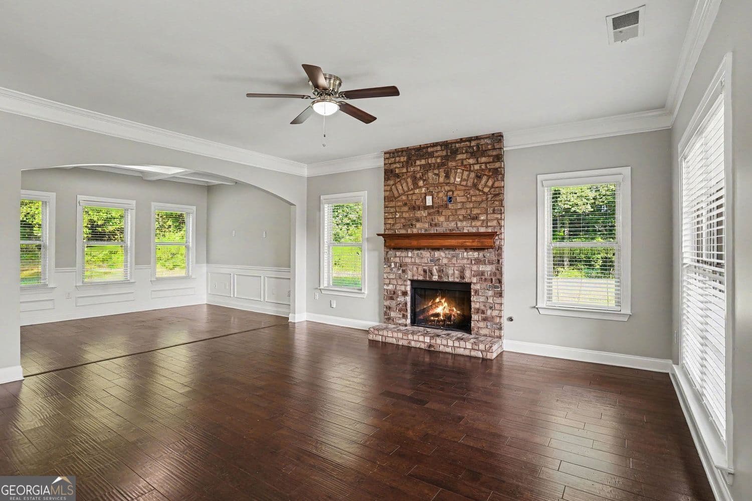 4 bedroom, 3 bathroom, 2,594 sq ft single family residence for sale at 301 Shyre Lake Lane, Mcdonough, GA 30253 — photo 6