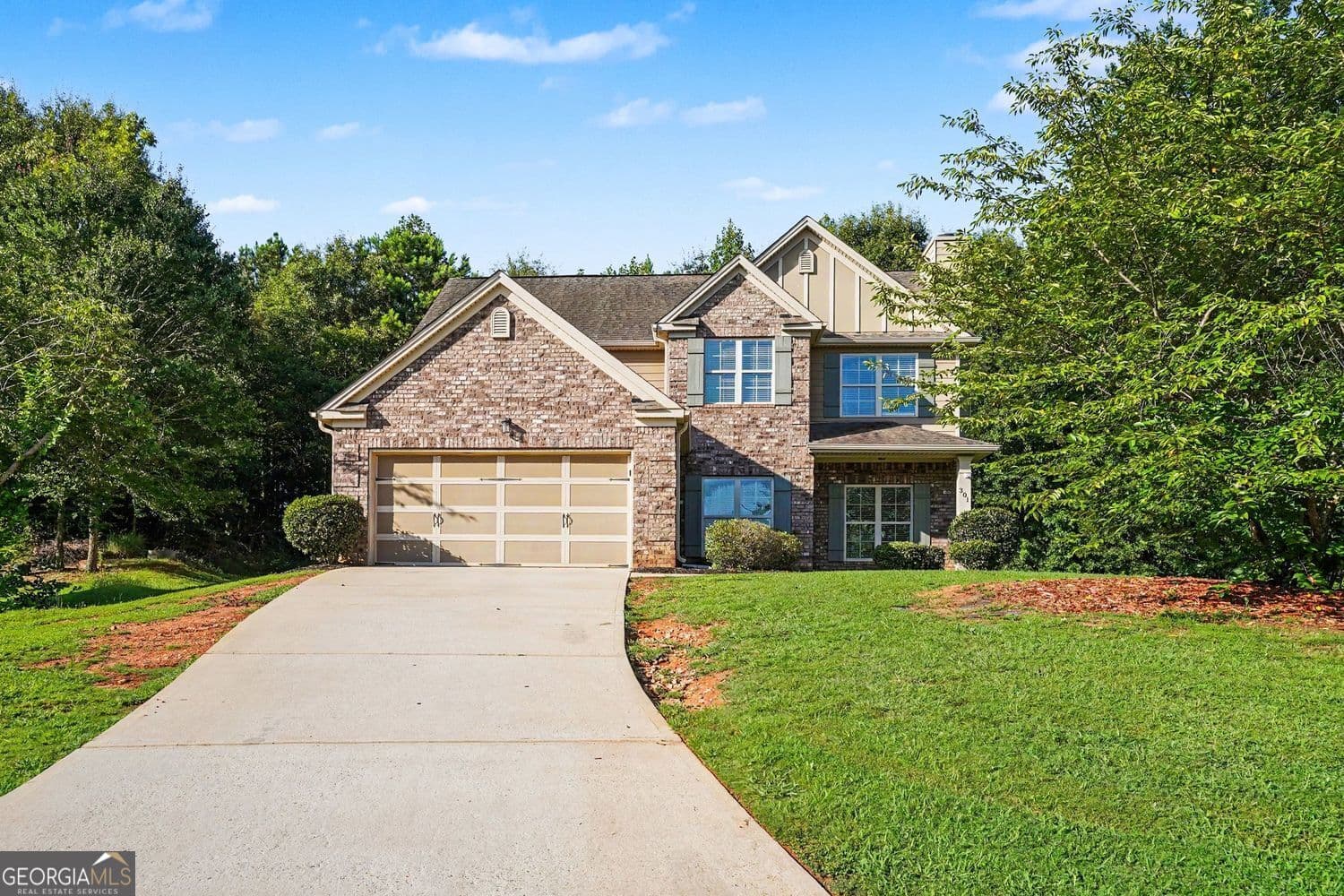 4 bedroom, 3 bathroom, 2,594 sq ft single family residence for sale at 301 Shyre Lake Lane, Mcdonough, GA 30253