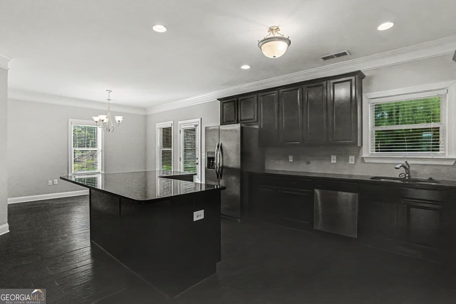4 bedroom, 3 bathroom, 2,594 sq ft single family residence for sale at 301 Shyre Lake Lane, Mcdonough, GA 30253 — photo 9