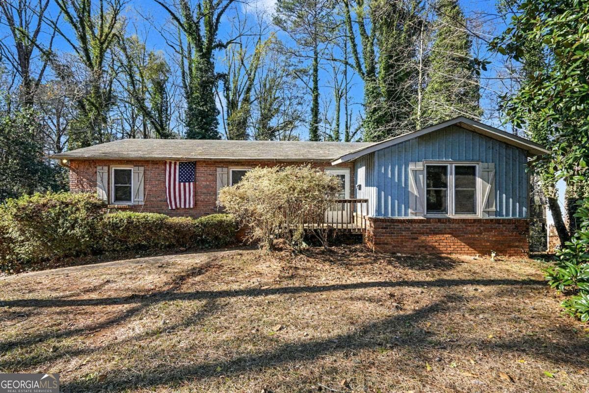 3 bedroom, 2 bathroom single family residence sold at 3341 Vandiver Drive, Marietta, GA 30066