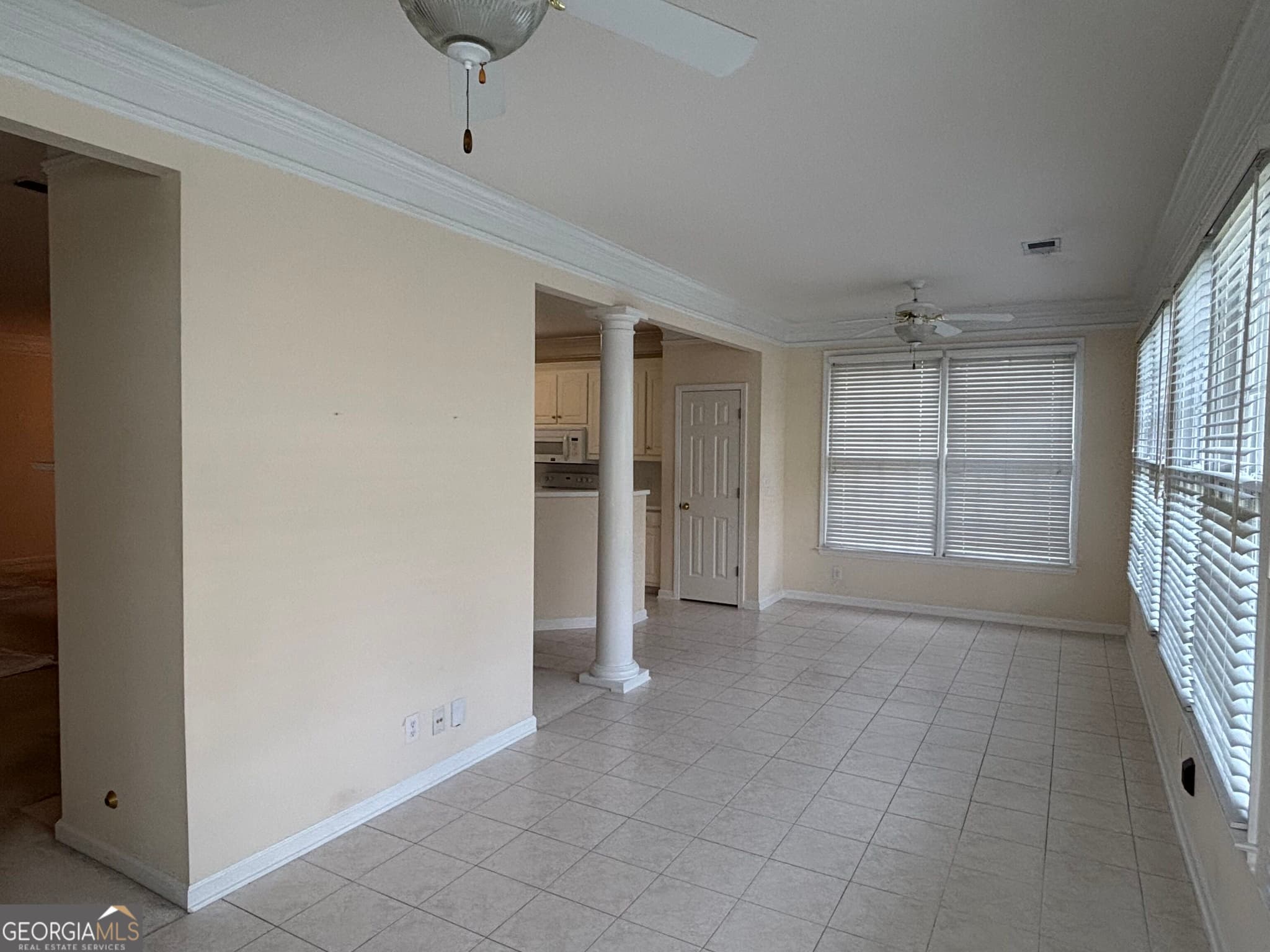 2 bedroom, 2 bathroom, 1,831 sq ft single family residence for sale at 126 Augusta Drive, Peachtree City, GA 30269 — photo 4