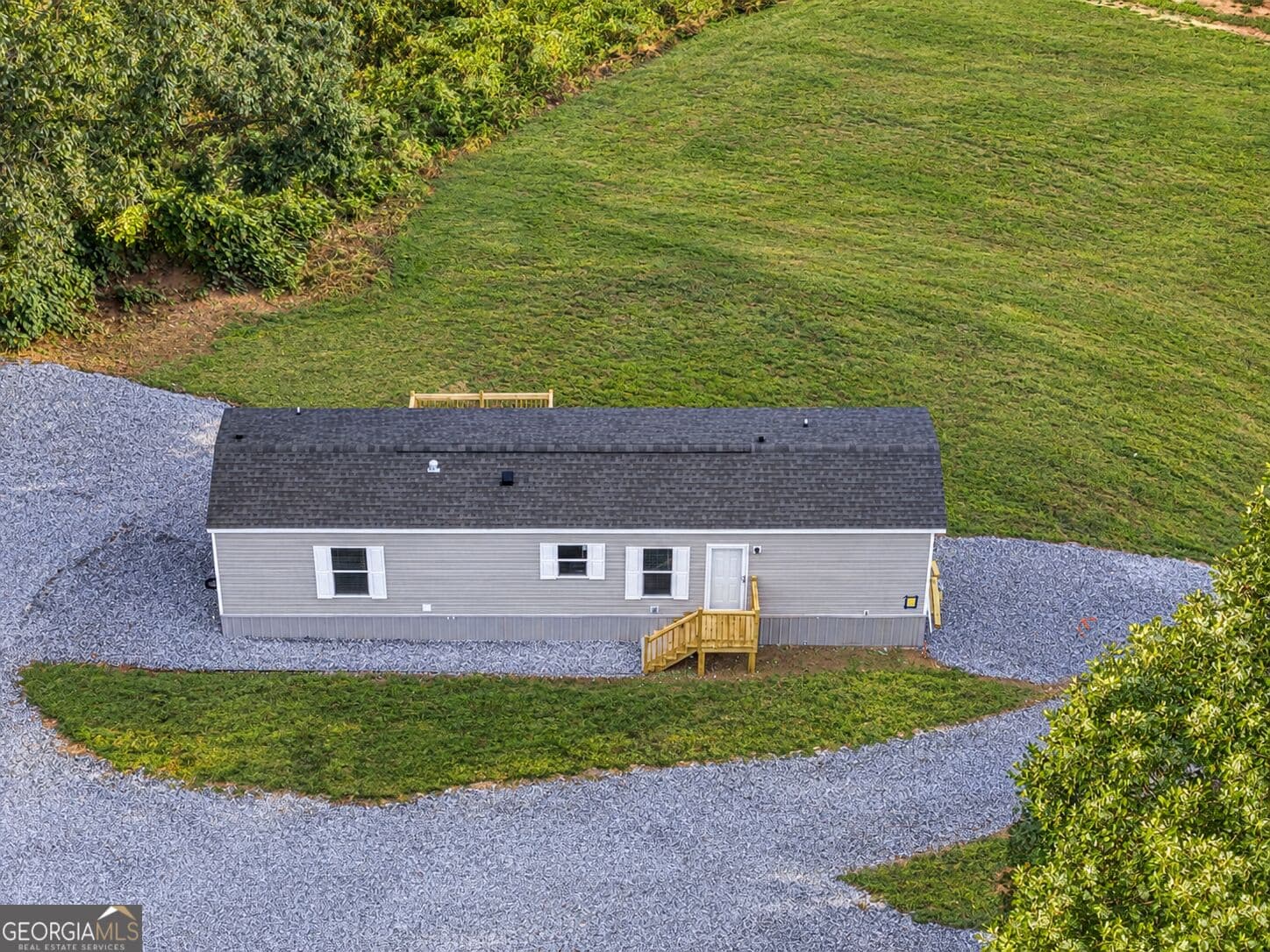 2 bedroom, 2 bathroom, 877 sq ft manufactured home,single family residence for sale at 60 Bennys Drive, Cleveland, GA 30528 — photo 3