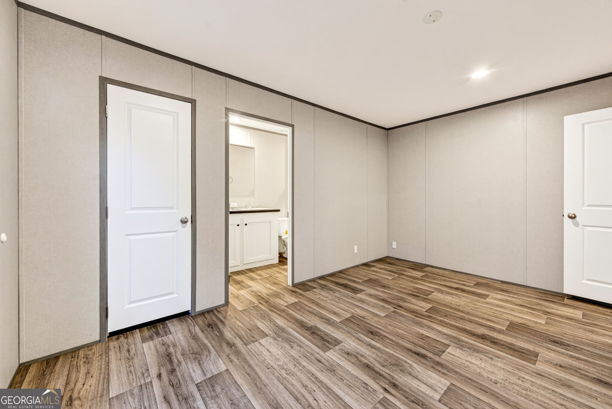 2 bedroom, 2 bathroom, 877 sq ft manufactured home,single family residence for sale at 60 Bennys Drive, Cleveland, GA 30528 — photo 10