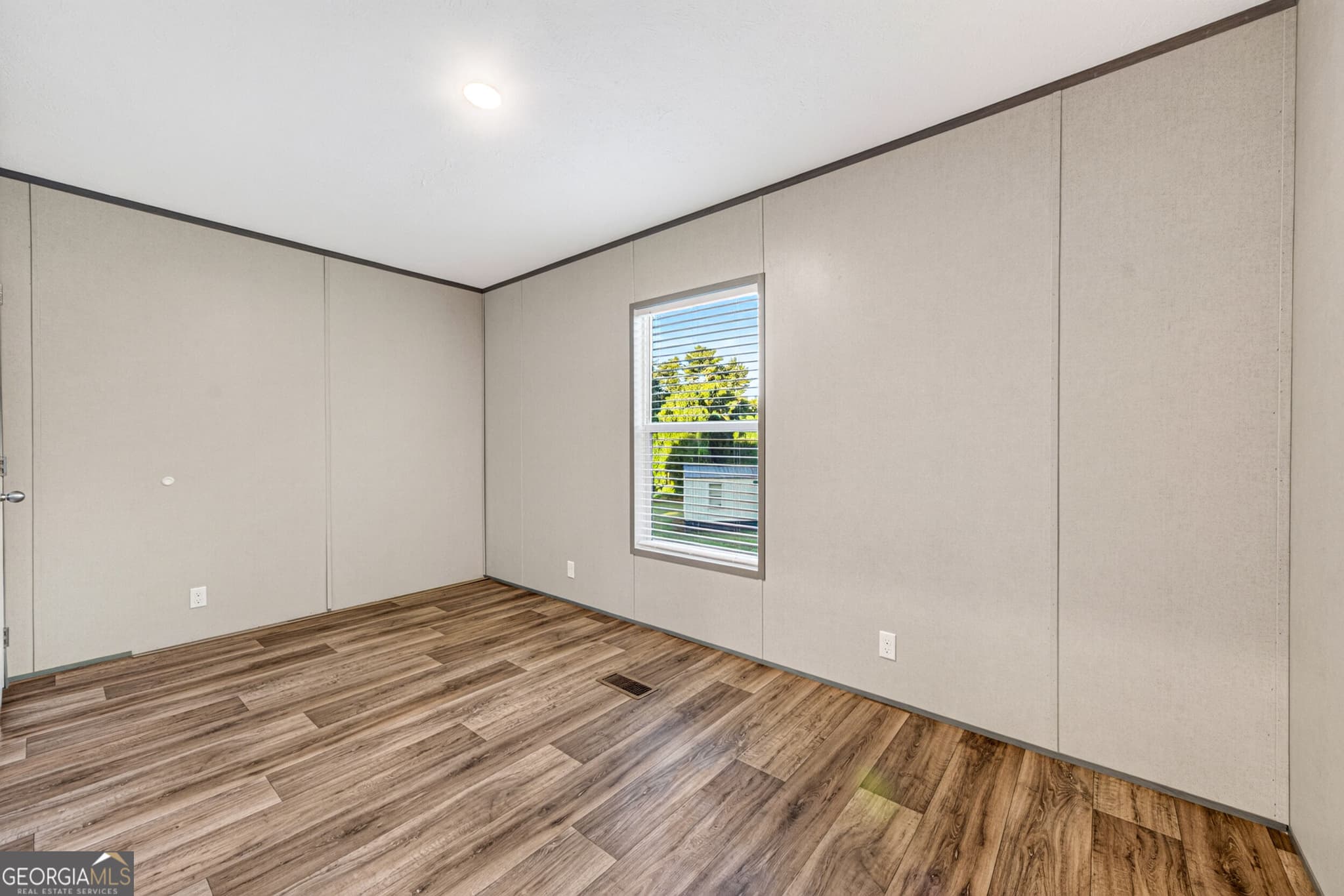 2 bedroom, 2 bathroom, 877 sq ft manufactured home,single family residence for sale at 60 Bennys Drive, Cleveland, GA 30528 — photo 8