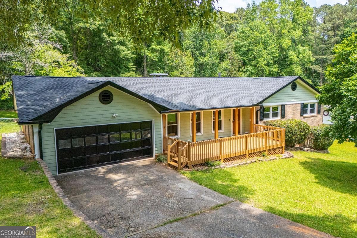 3 bedroom, 2 bathroom, 1,572 sq ft single family residence sold at 6170 Shallow Wood Lane, Douglasville, GA 30135