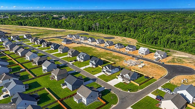 4 bedroom, 2.5 bathroom, 2,017 sq ft single family residence for sale at 527 Foster Sydney Court LOT 45, Bonaire, GA 31005 — photo 7