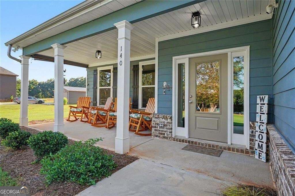 5 bedroom, 3.5 bathroom, 2,641 sq ft single family residence for sale at 140 Austin Drive, Mcdonough, GA 30252 — photo 5