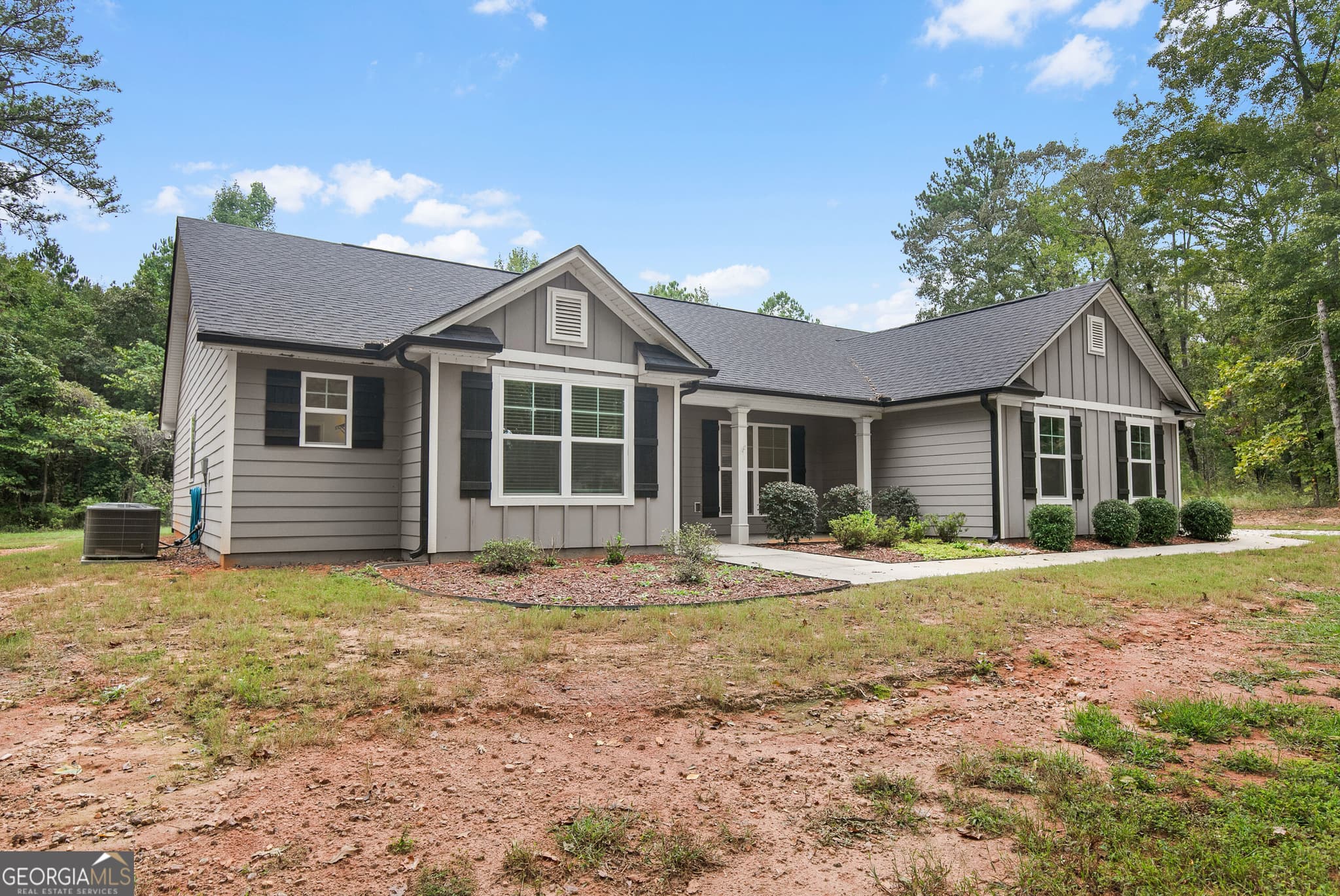 4 bedroom, 3 bathroom, 1,957 sq ft single family residence for sale at 1788 Standing Rock Road, Senoia, GA 30276 — photo 2