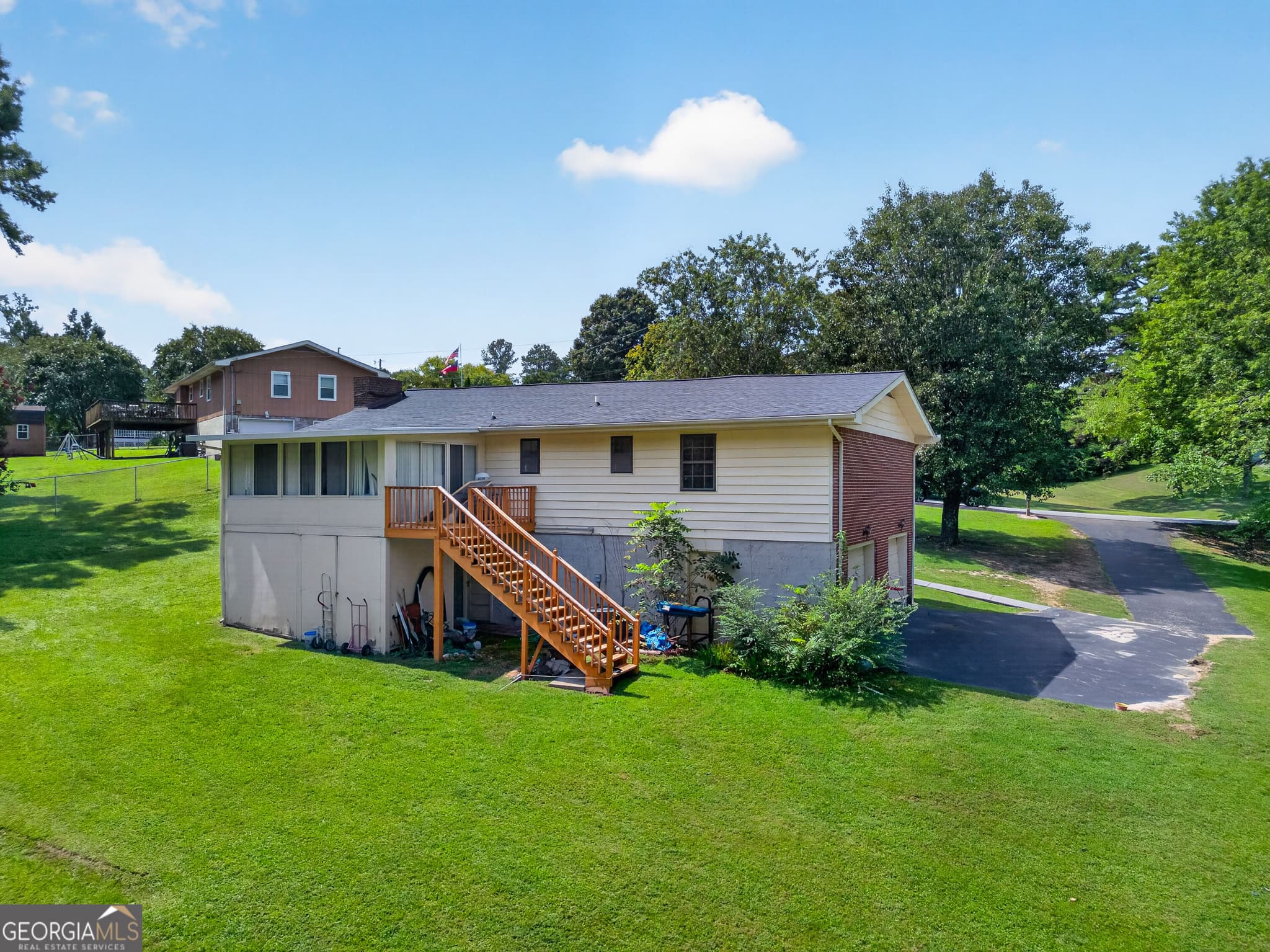 3 bedroom, 2 bathroom, 1,989 sq ft single family residence for sale at 774 Brownwood Circle, Ringgold, GA 30736 — photo 5