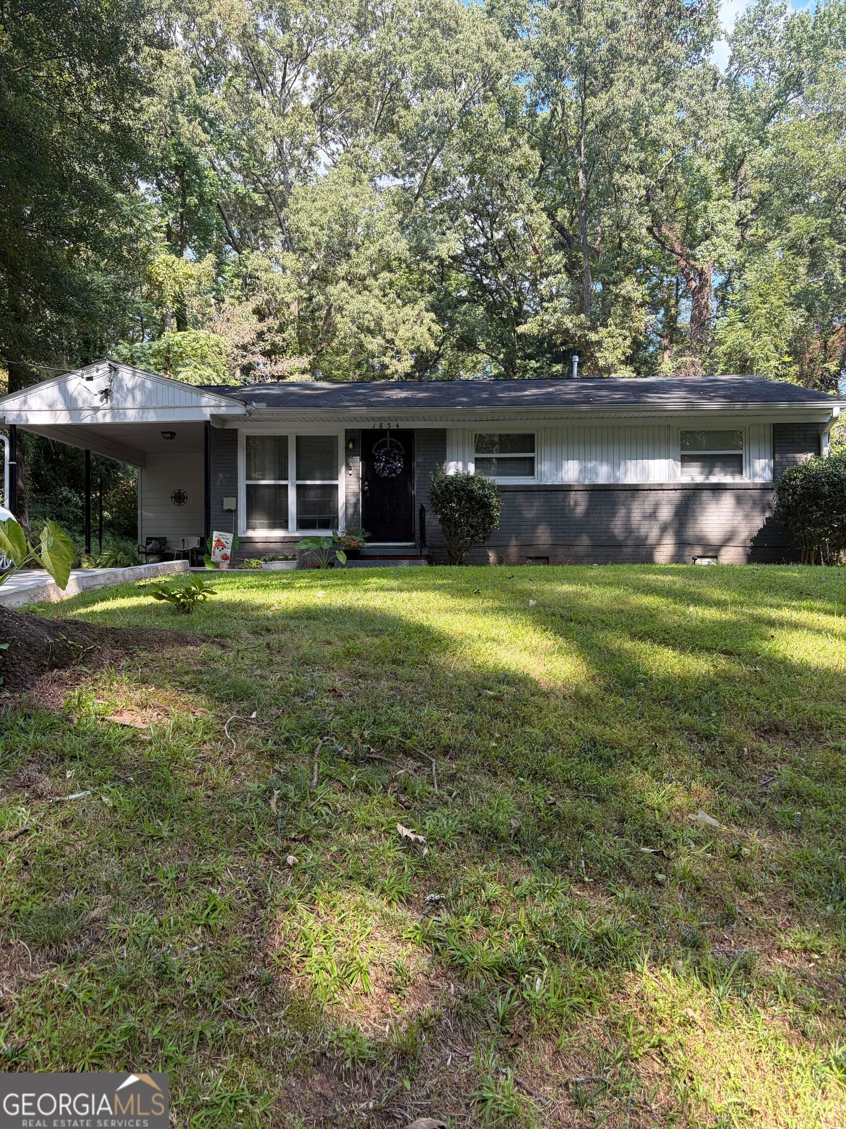 multi family for sale at 1854 Evans Drive, Atlanta, GA 30310 — photo 1 of 2