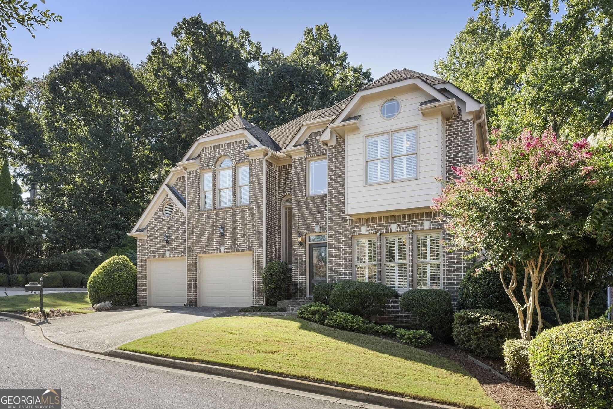 5 bedroom, 4.5 bathroom, 4,058 sq ft single family residence for sale at 1003 Nottingham Lane, Brookhaven, GA 30319 — photo 3