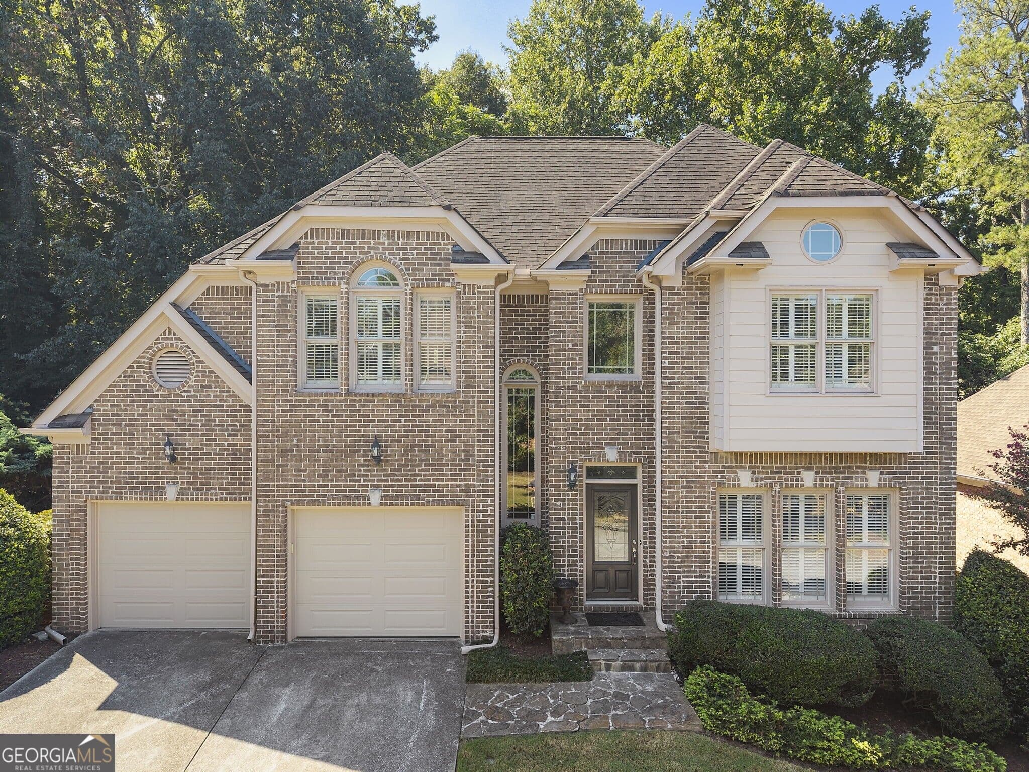 5 bedroom, 4.5 bathroom, 4,058 sq ft single family residence for sale at 1003 Nottingham Lane, Brookhaven, GA 30319 — photo 1 of 40