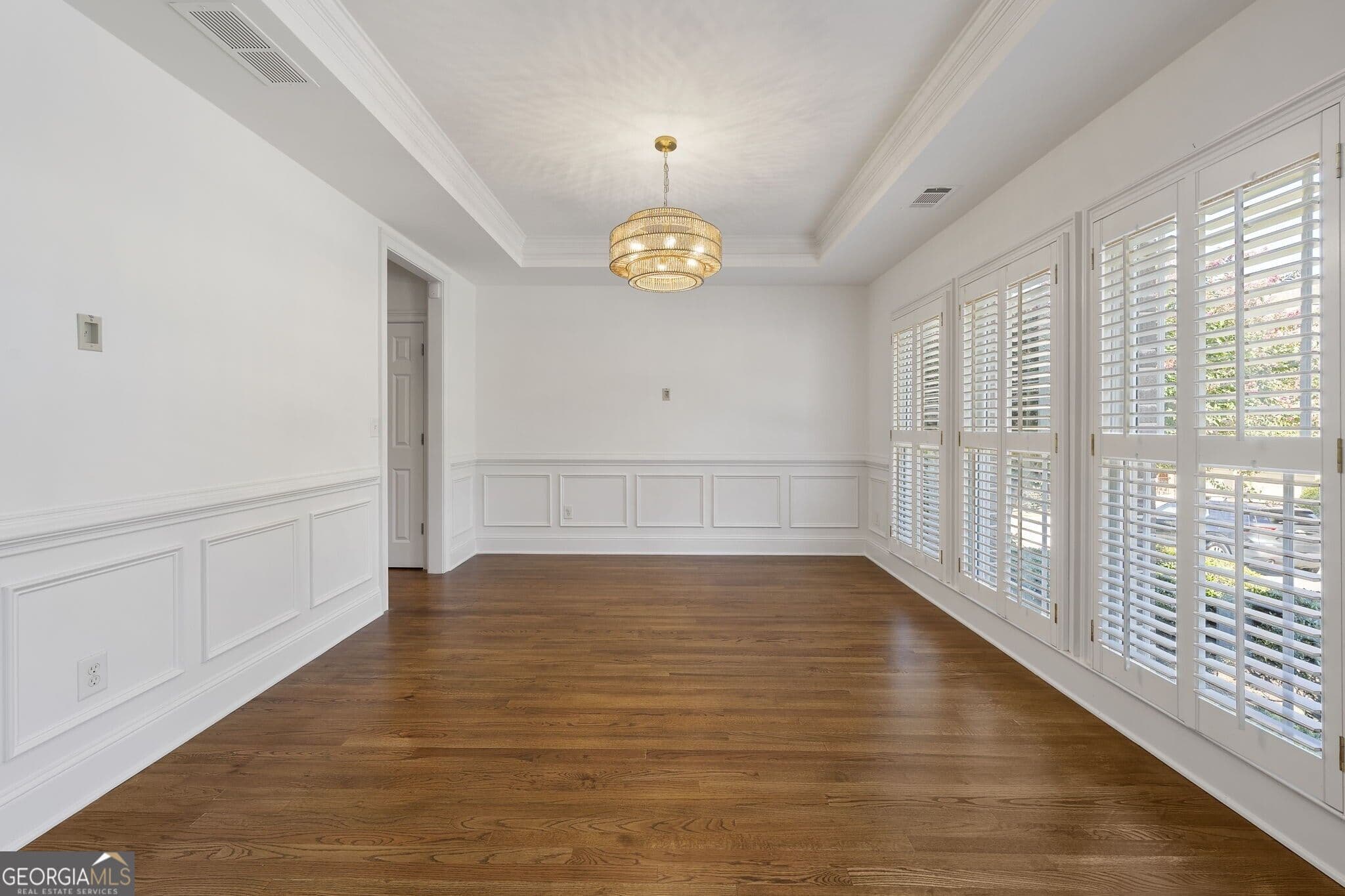 5 bedroom, 4.5 bathroom, 4,058 sq ft single family residence for sale at 1003 Nottingham Lane, Brookhaven, GA 30319 — photo 5