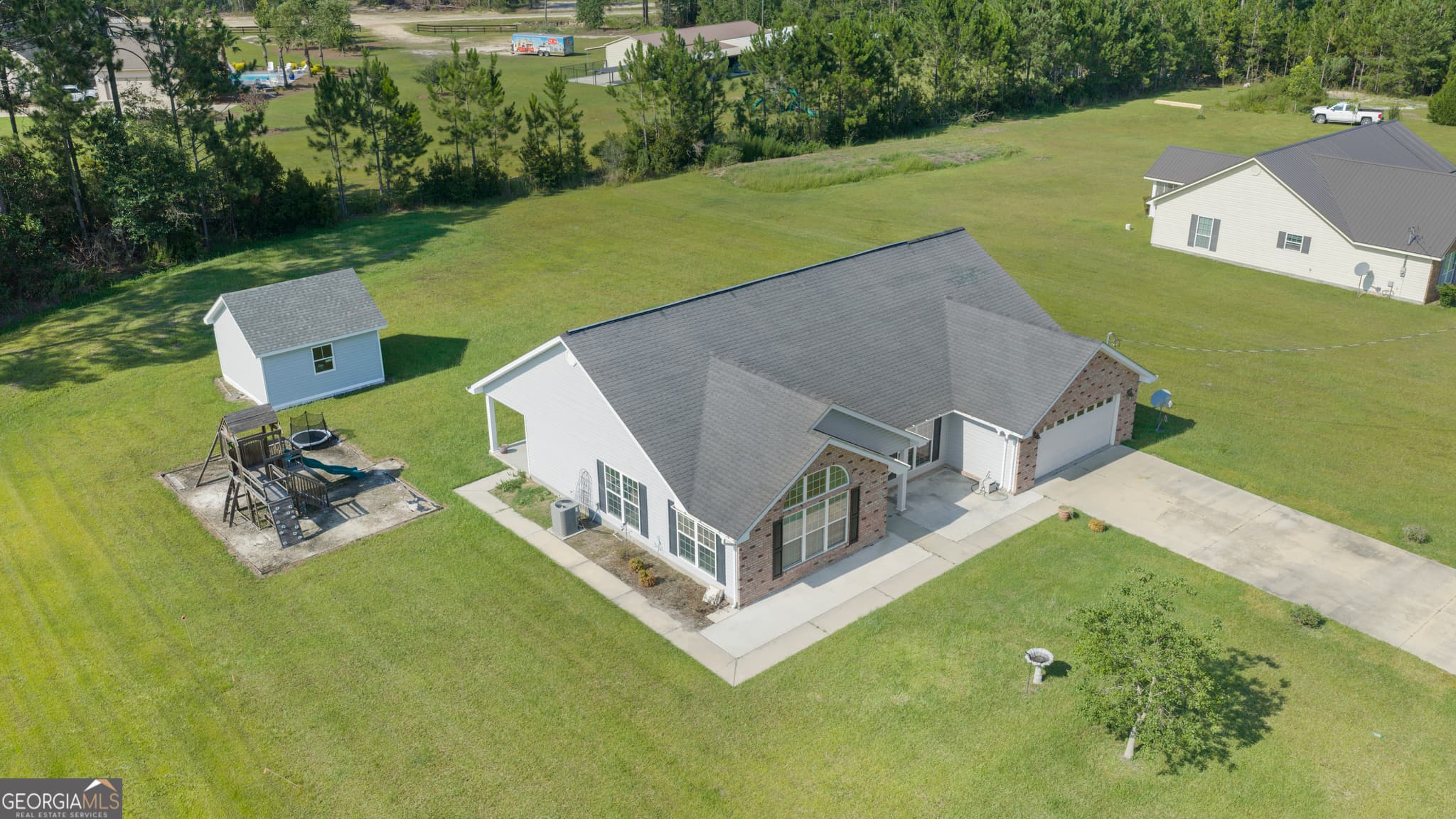 3 bedroom, 2 bathroom, 2,353 sq ft single family residence for sale at 99 Jennifer Lane, Baxley, GA 31513 — photo 5