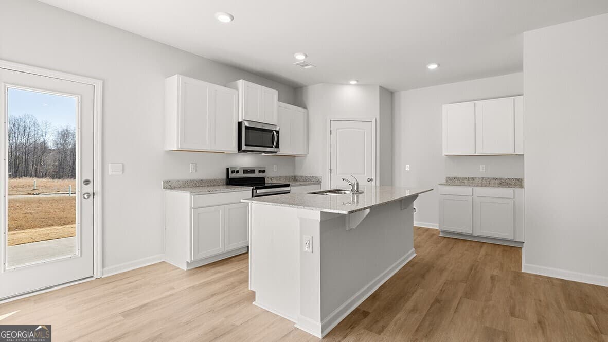 3 bedroom, 2.5 bathroom townhouse for sale at 244 Deerberry Drive, Jasper, GA 30143 — photo 6