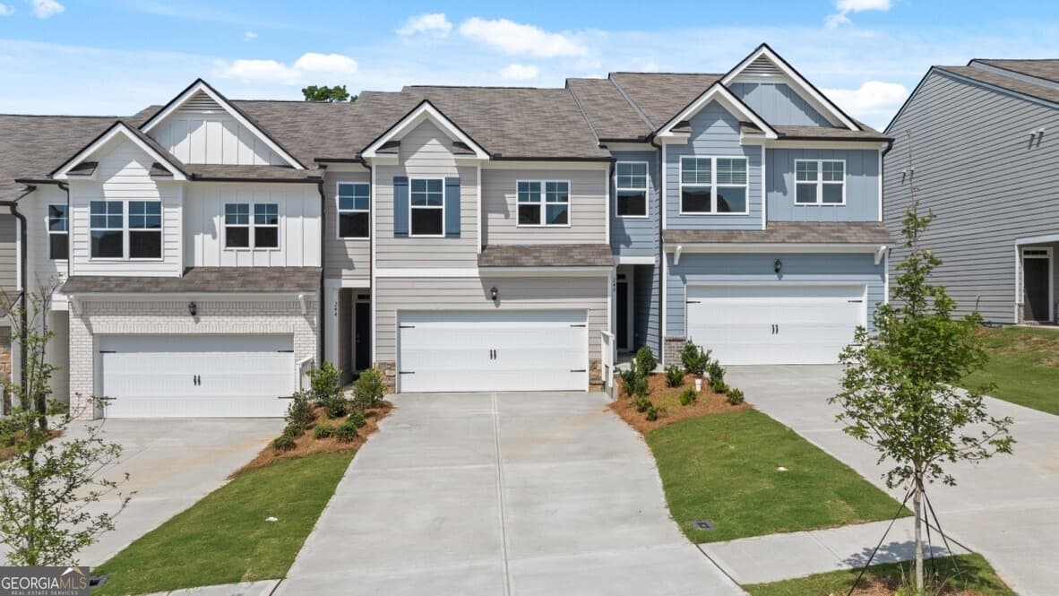 3 bedroom, 2.5 bathroom townhouse for sale at 244 Deerberry Drive, Jasper, GA 30143