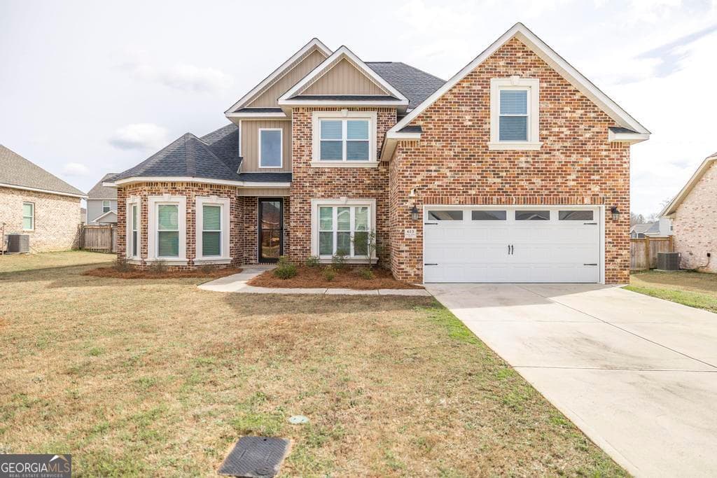 5 bedroom, 3 bathroom, 2,418 sq ft single family residence for sale at 613 Jeffery Thomas Drive, Bonaire, GA 31005