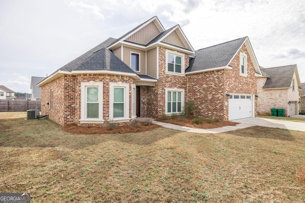 5 bedroom, 3 bathroom, 2,418 sq ft single family residence for sale at 613 Jeffery Thomas Drive, Bonaire, GA 31005 — photo 5