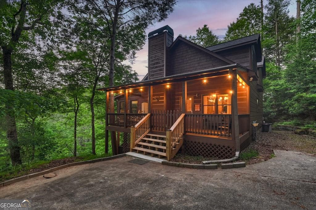 4 bedroom, 3 bathroom, 2,634 sq ft cabin,single family residence sold at 550 Hillsdale Drive, Ellijay, GA 30540