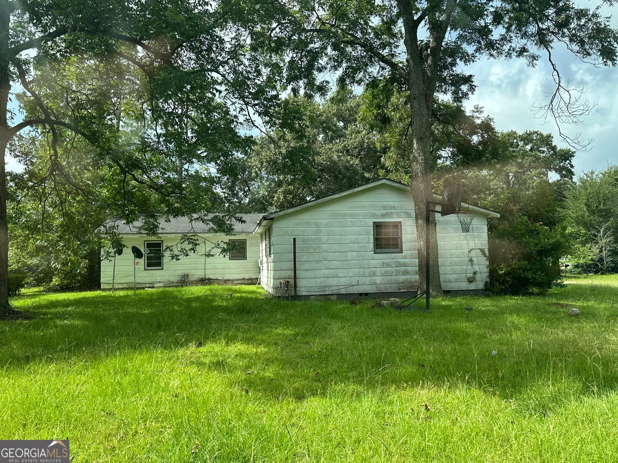 3 bedroom, 1 bathroom, 1,770 sq ft single family residence for sale at 513 E 1st Avenue, Cordele, GA 31015 — photo 2
