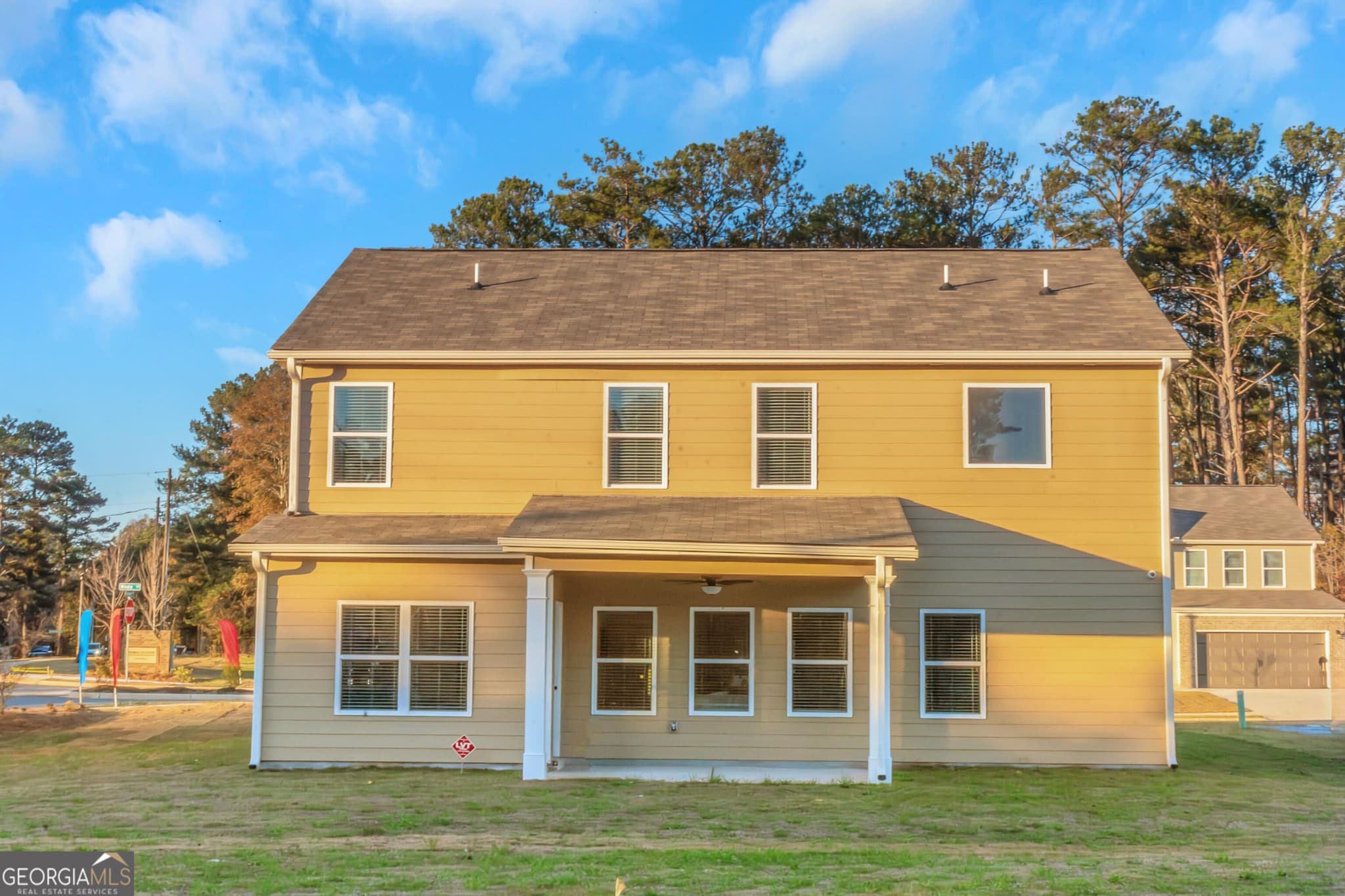 4 bedroom, 3 bathroom, 2,400 sq ft single family residence for sale at 387 Windy Lane, Jonesboro, GA 30238 — photo 2