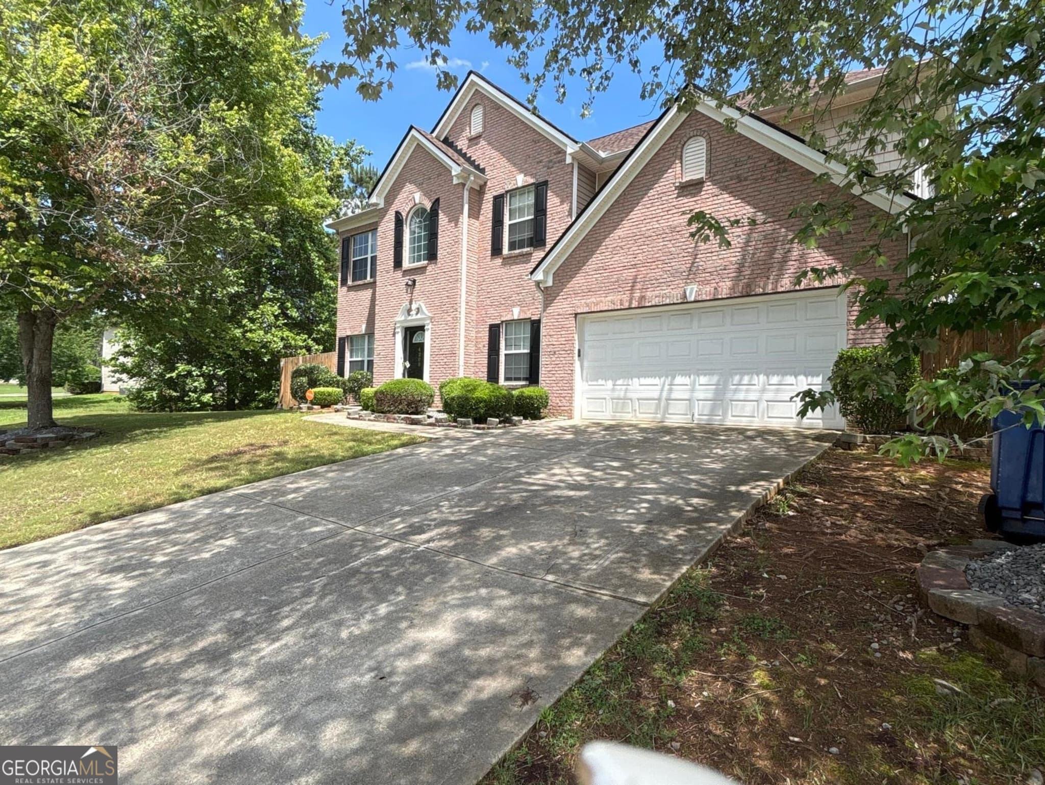 4 bedroom, 2.5 bathroom, 2,881 sq ft single family residence sold at 4208 Medlock Woods Drive, Snellville, GA 30039