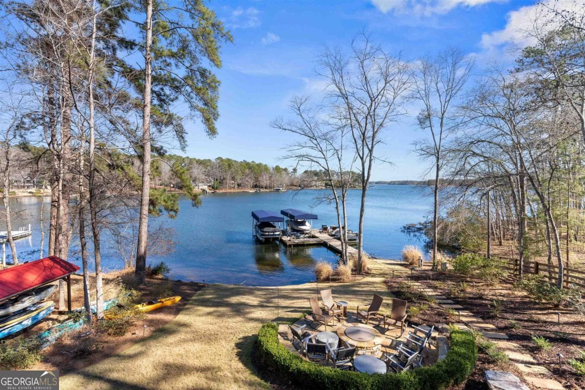 5 bedroom, 6.5 bathroom, 5,851 sq ft single family residence for sale at 125 Rock Island Lane, Eatonton, GA 31024 — photo 6