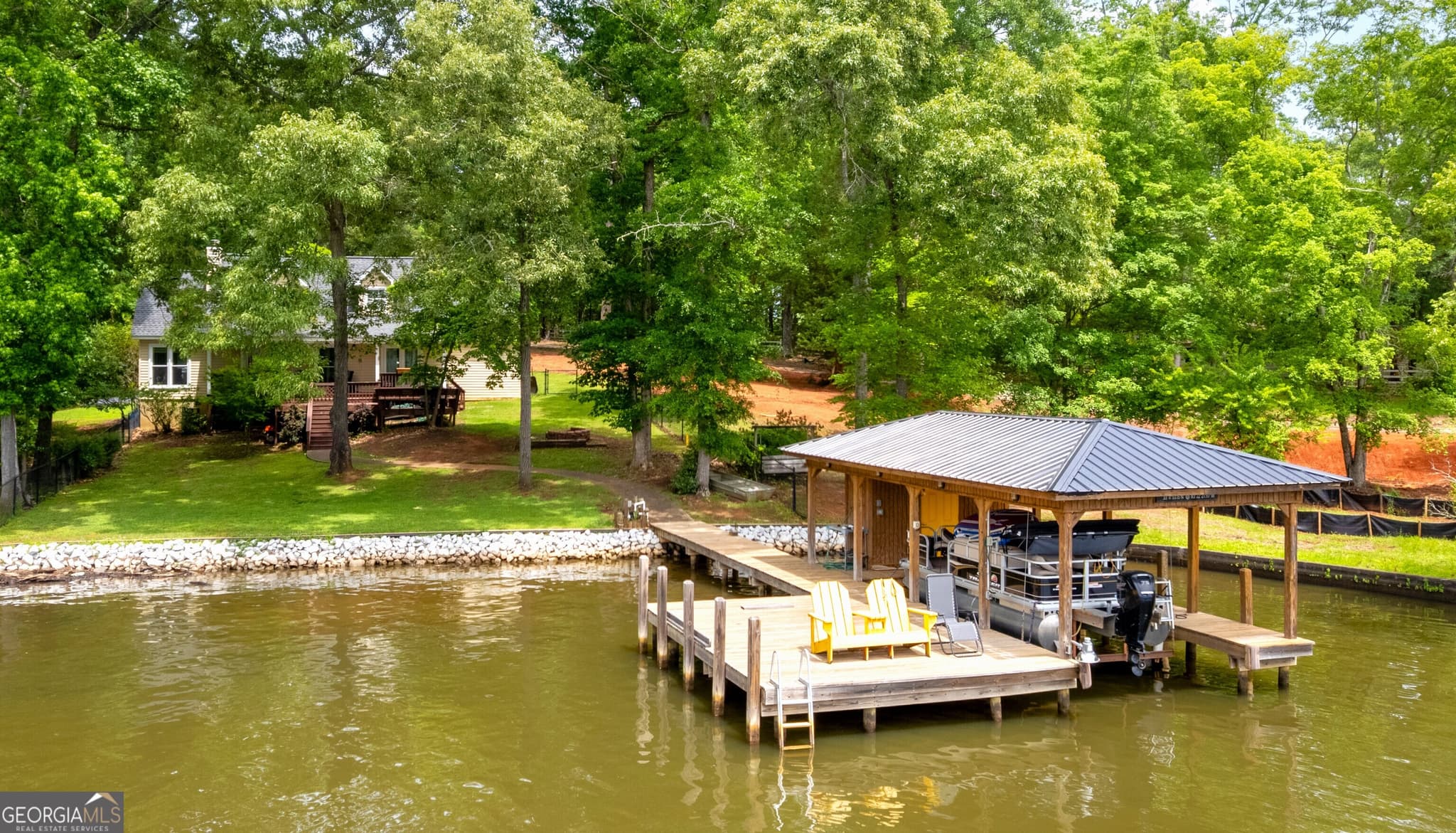 3 bedroom, 2 bathroom, 2,112 sq ft single family residence for sale at 142 Tanglewood Court, Eatonton, GA 31024 — photo 4