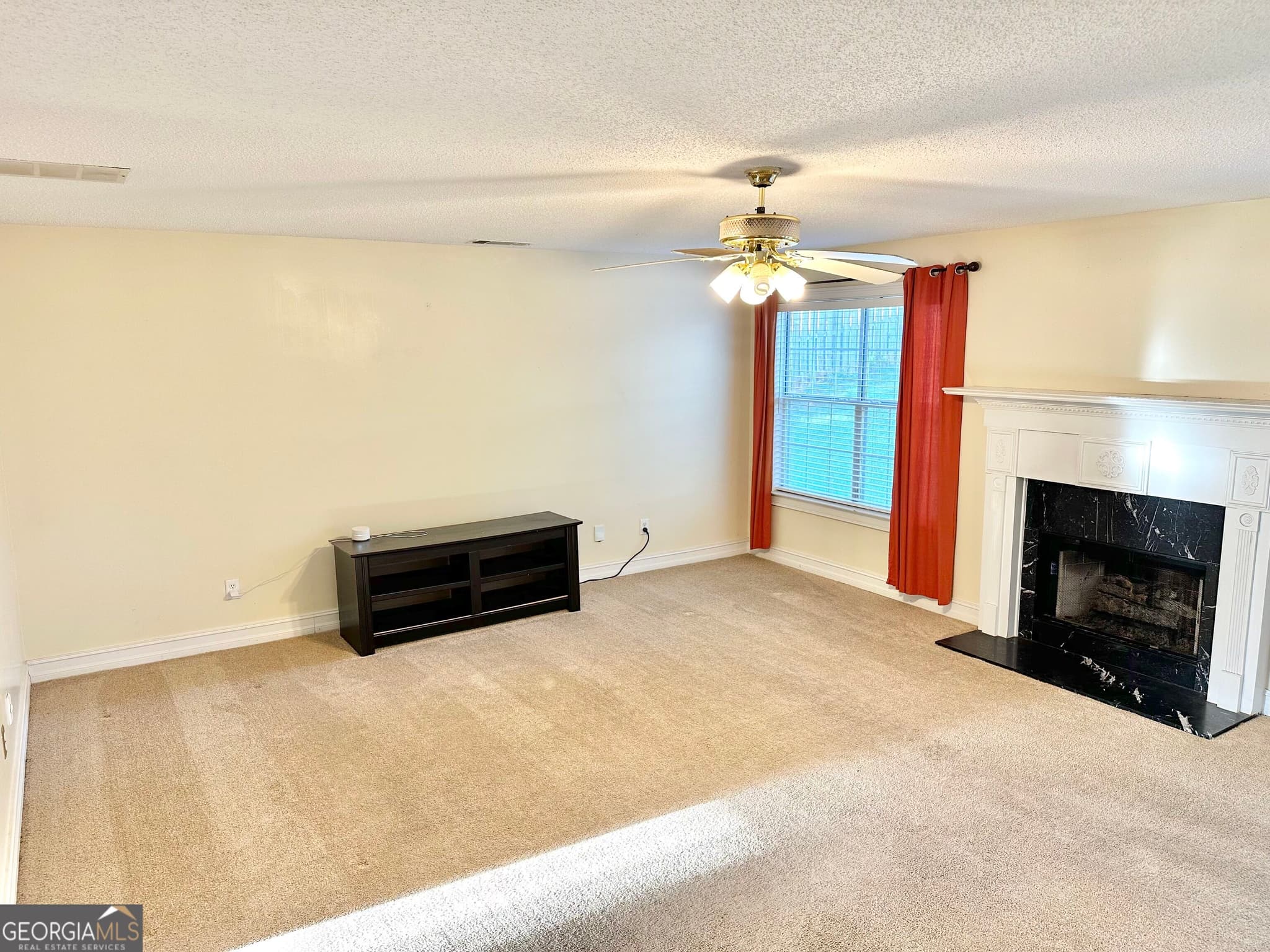 4 bedroom, 2.5 bathroom, 3,347 sq ft single family residence for sale at 12342 Lakeside Parkway, Fayetteville, GA 30215 — photo 2
