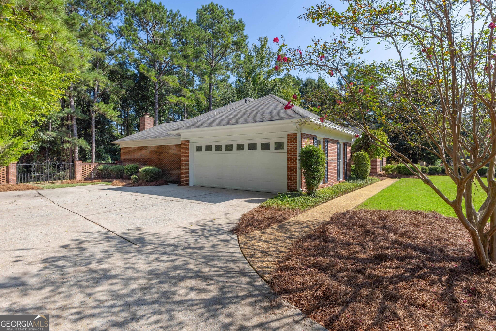 3 bedroom, 3 bathroom, 2,565 sq ft single family residence for sale at 1107 Laurelwood Road, Columbus, GA 31904 — photo 9