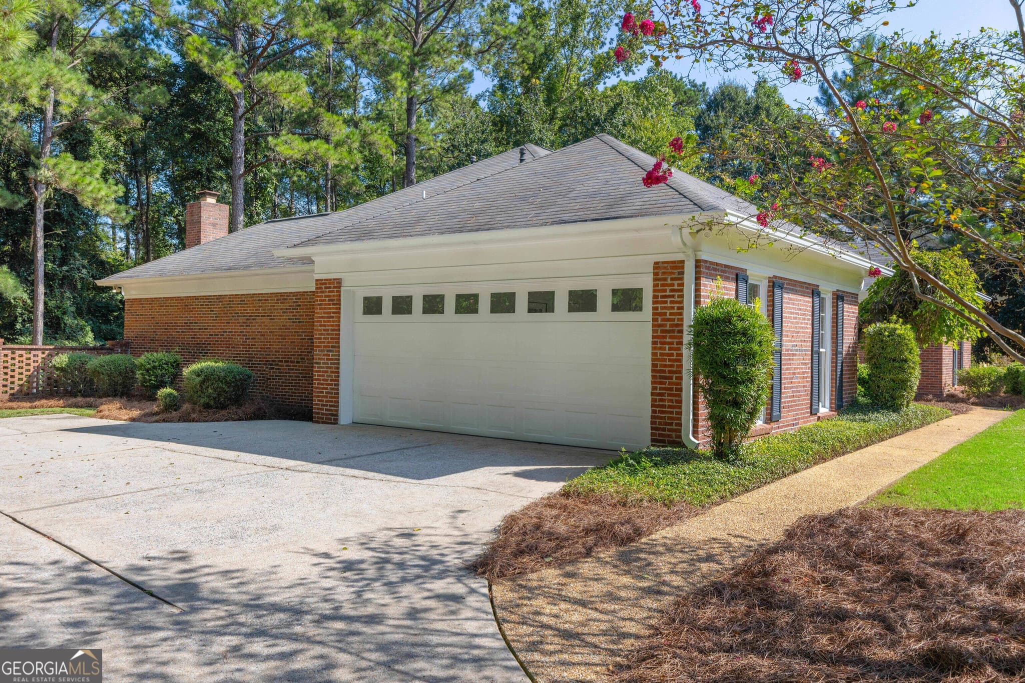 3 bedroom, 3 bathroom, 2,565 sq ft single family residence for sale at 1107 Laurelwood Road, Columbus, GA 31904 — photo 10