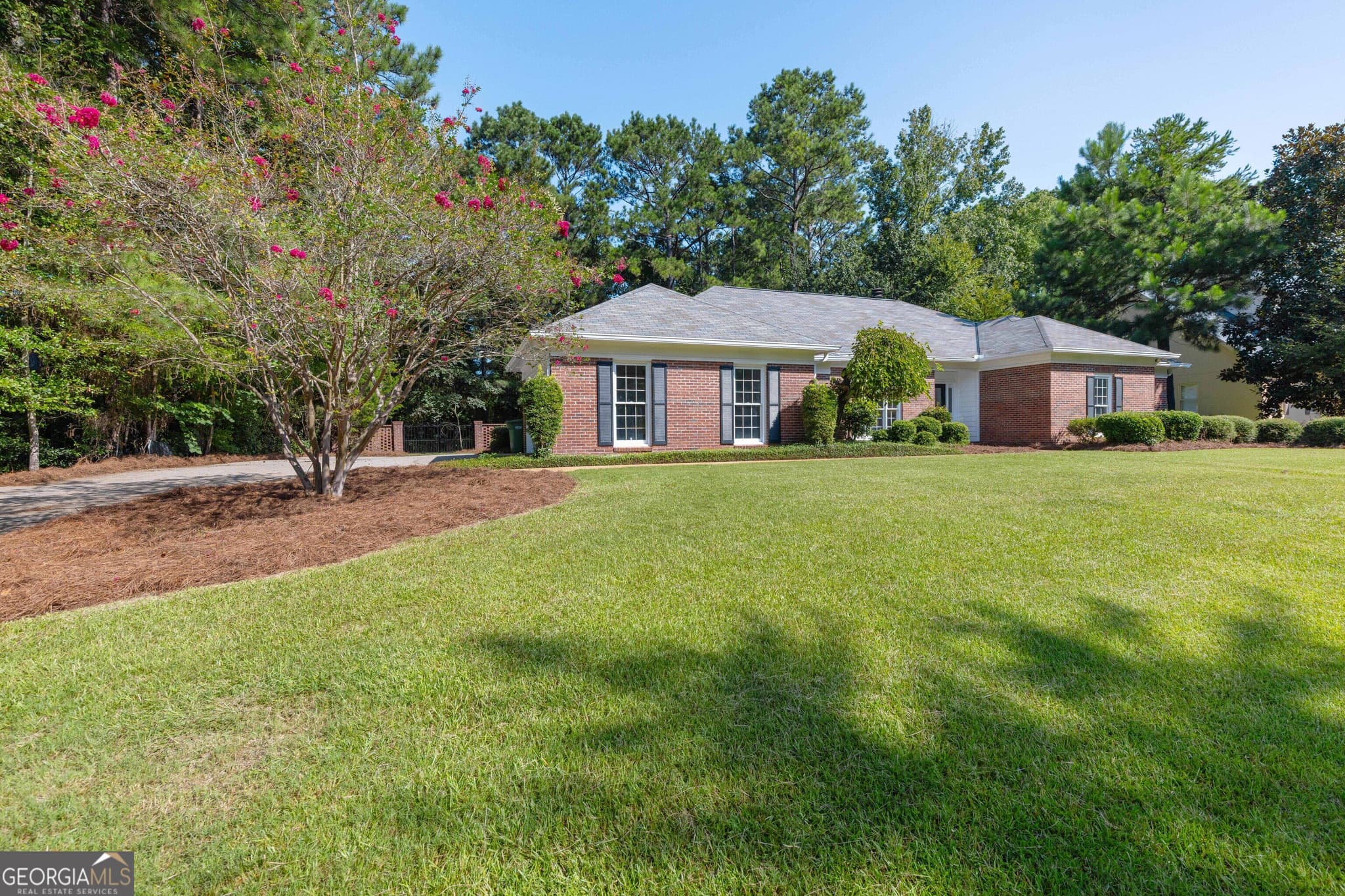 3 bedroom, 3 bathroom, 2,565 sq ft single family residence for sale at 1107 Laurelwood Road, Columbus, GA 31904 — photo 4