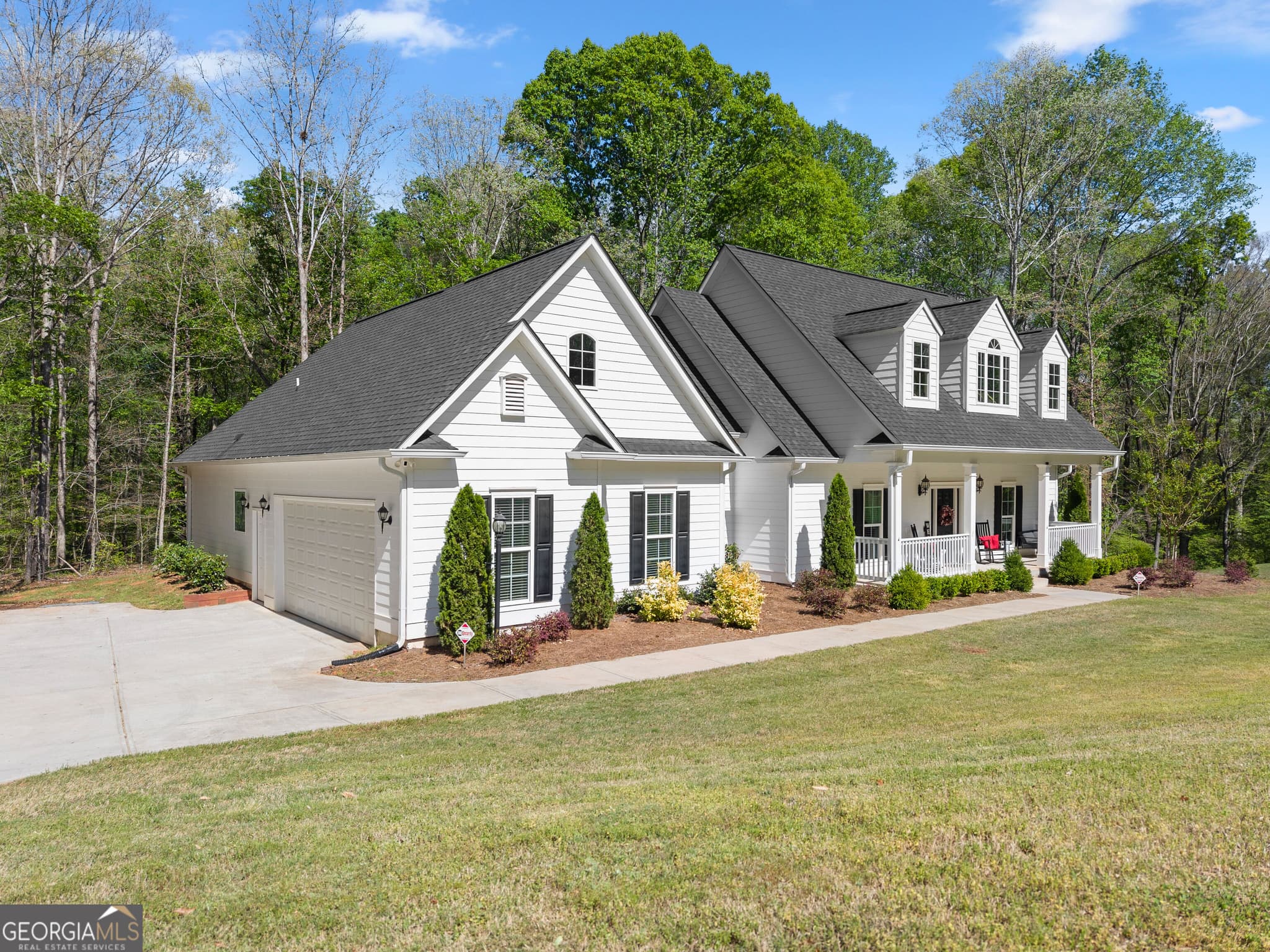 4 bedroom, 3 bathroom, 2,300 sq ft single family residence for sale at 179 Prime Drive, Commerce, GA 30530 — photo 5