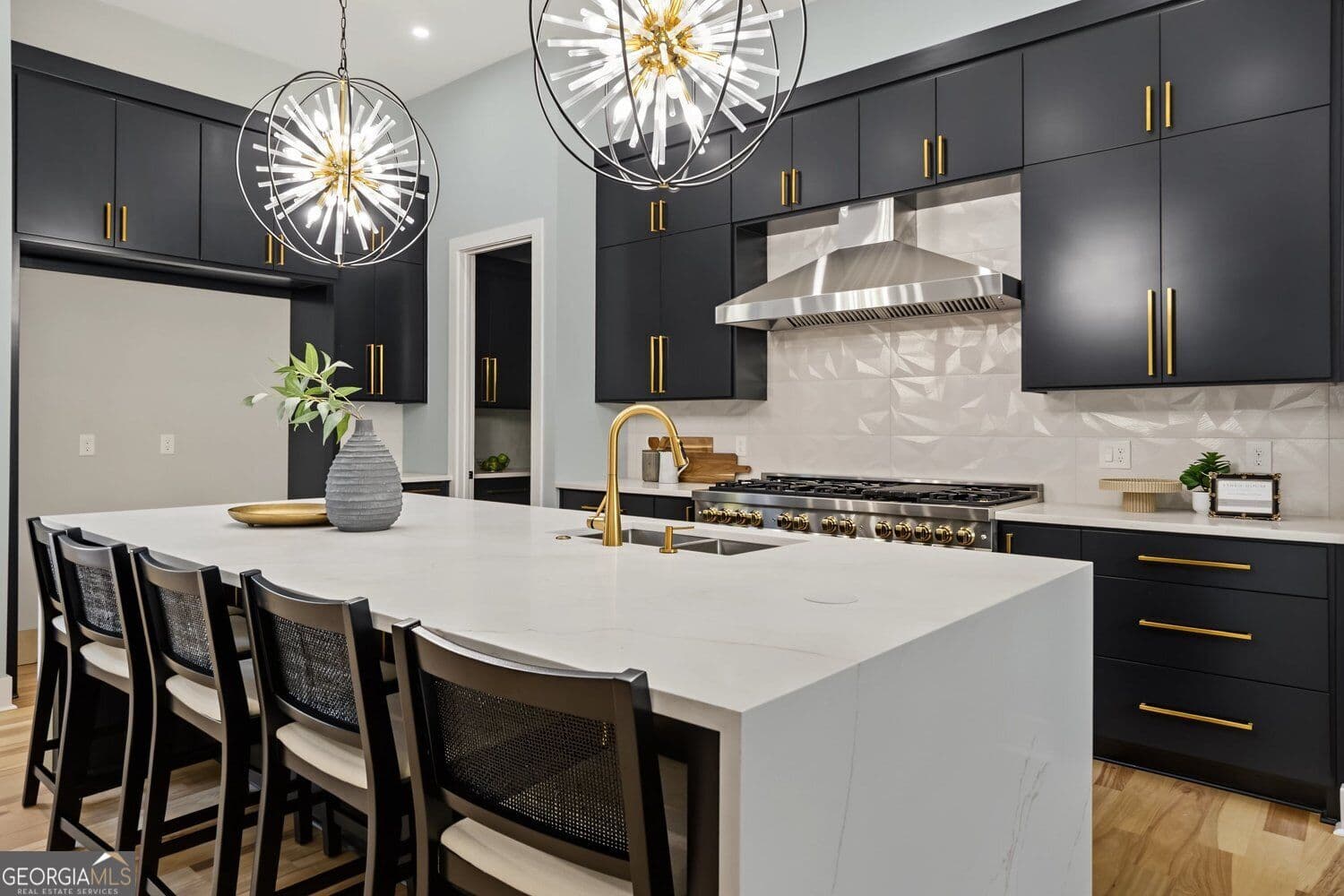 7 bedroom, 6.5 bathroom, 8,742 sq ft single family residence for sale at 4201 Fairgreen Terrace, Marietta, GA 30068 — photo 6