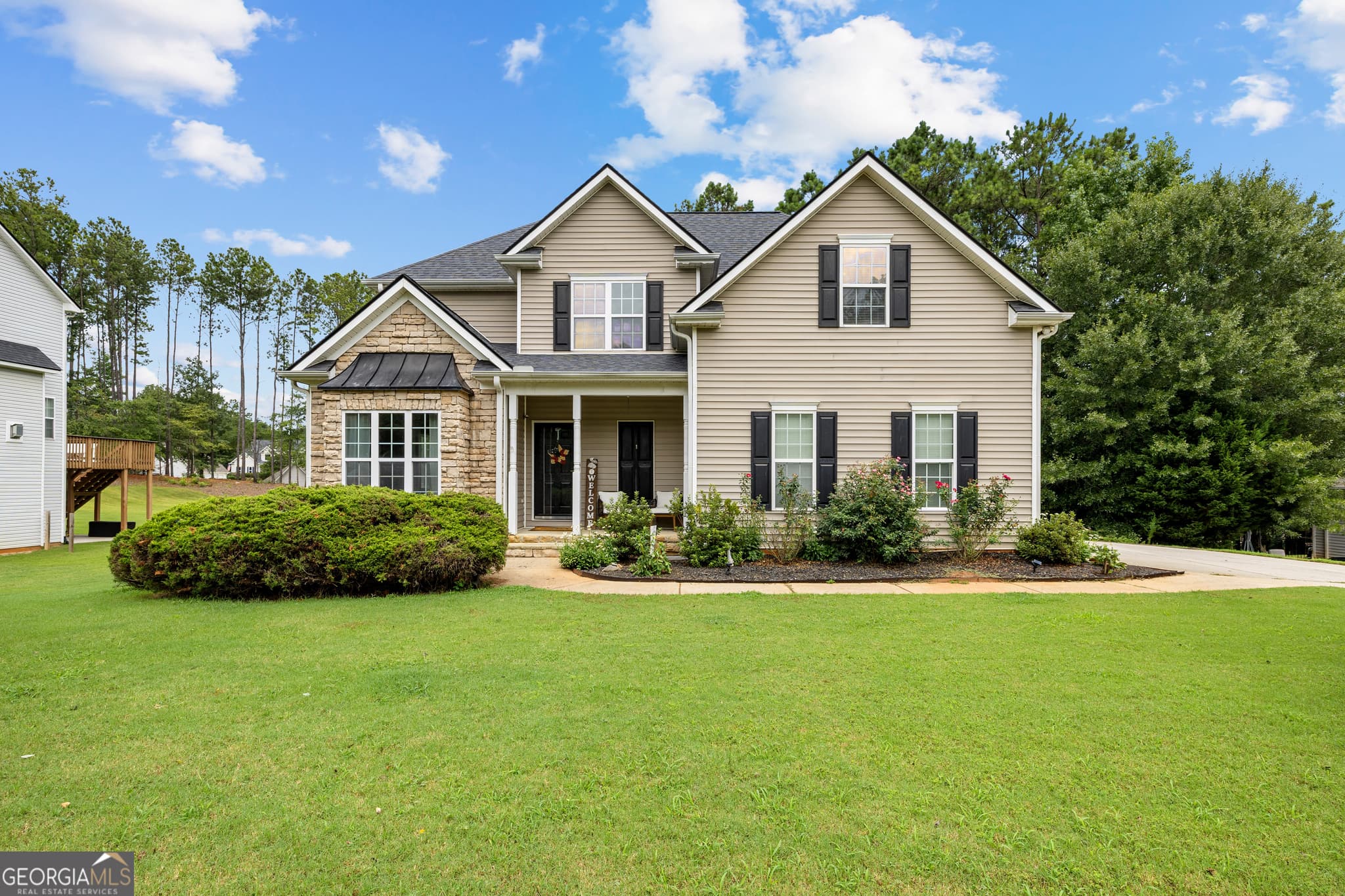5 bedroom, 3.5 bathroom, 3,252 sq ft single family residence for sale at 65 Autumn Creek, Senoia, GA 30276 — photo 1 of 55