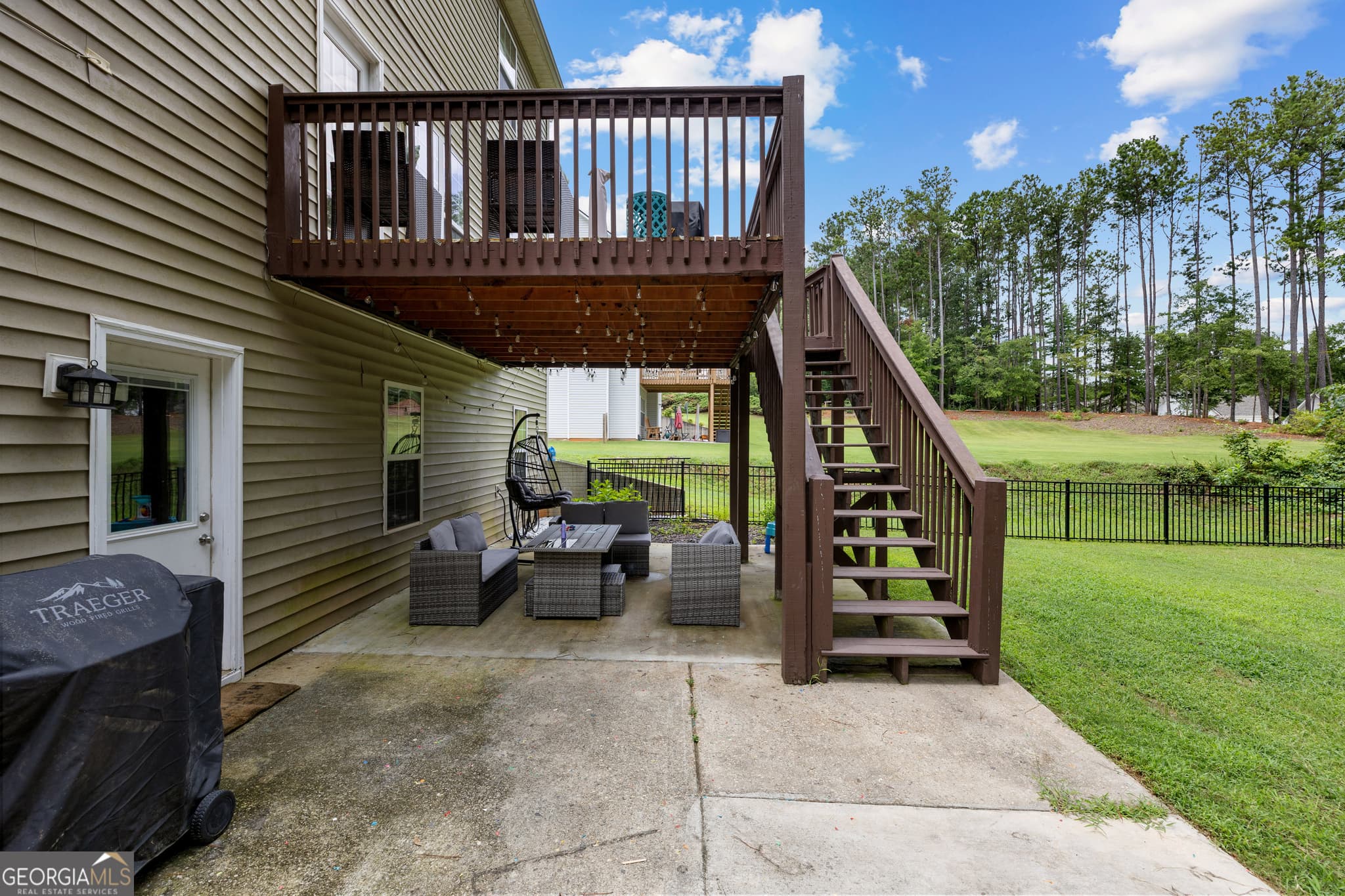 5 bedroom, 3.5 bathroom, 3,252 sq ft single family residence for sale at 65 Autumn Creek, Senoia, GA 30276 — photo 9