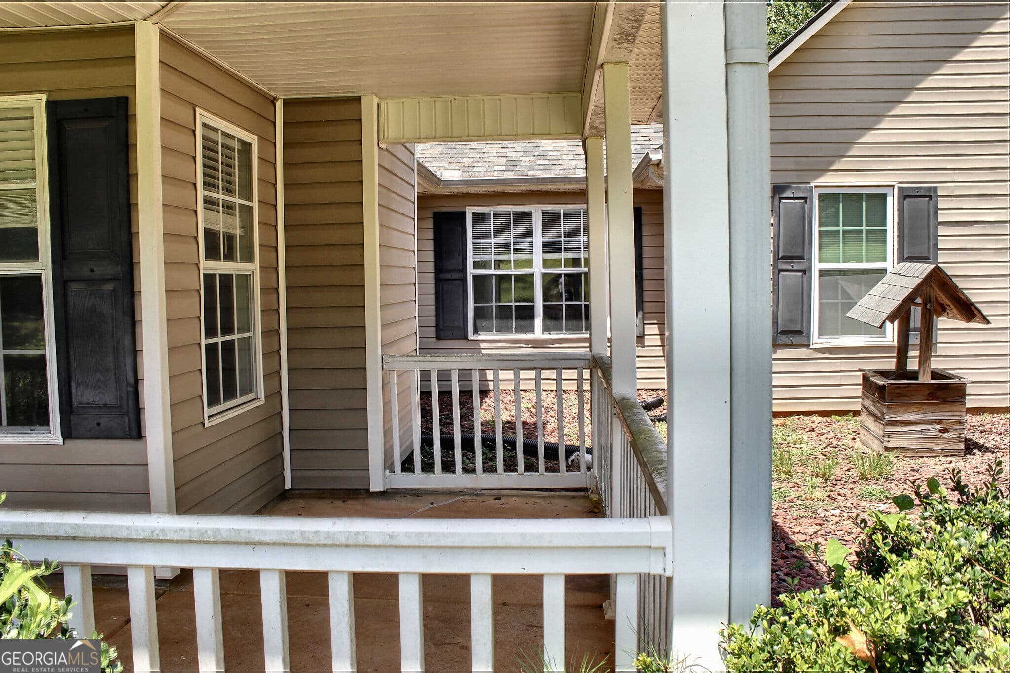 3 bedroom, 2 bathroom, 1,502 sq ft single family residence for sale at 5613 Hwy 81, Mcdonough, GA 30252 — photo 2