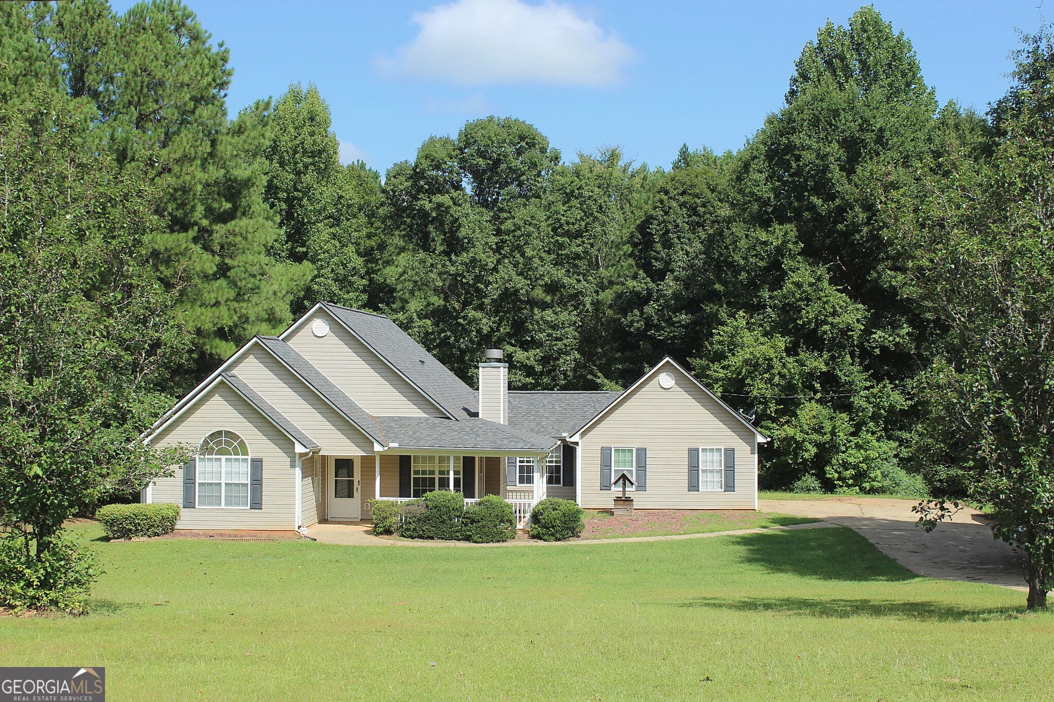 3 bedroom, 2 bathroom, 1,502 sq ft single family residence for sale at 5613 Hwy 81, Mcdonough, GA 30252 — photo 6