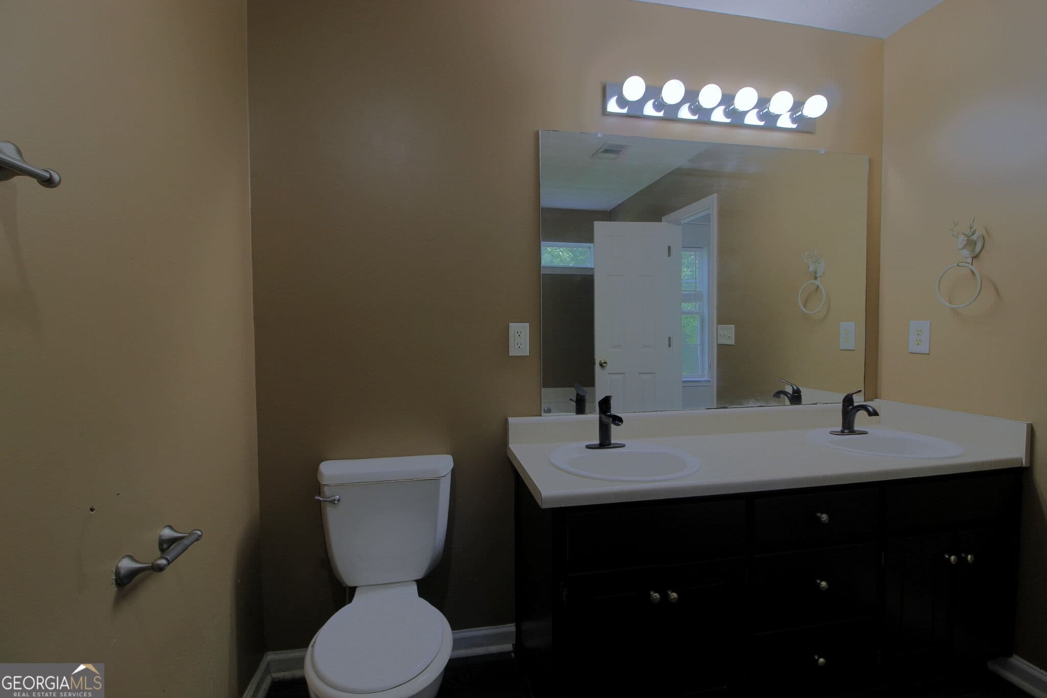 3 bedroom, 2 bathroom, 1,502 sq ft single family residence for sale at 5613 Hwy 81, Mcdonough, GA 30252 — photo 10
