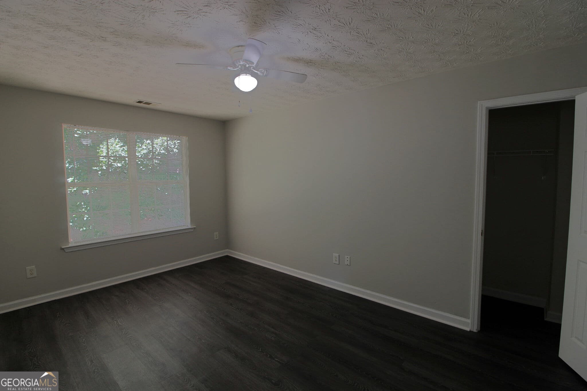 3 bedroom, 2 bathroom, 1,502 sq ft single family residence for sale at 5613 Hwy 81, Mcdonough, GA 30252 — photo 4