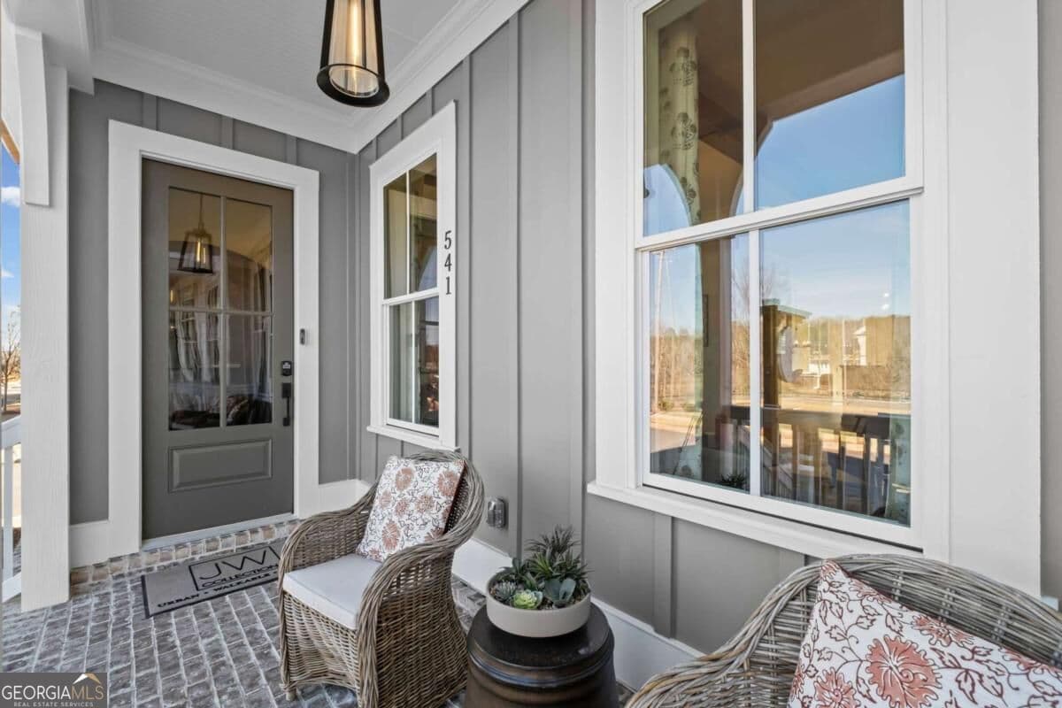3 bedroom, 3.5 bathroom, 2,767 sq ft townhouse for sale at 529 Groover Street, Ball Ground, GA 30107 — photo 4