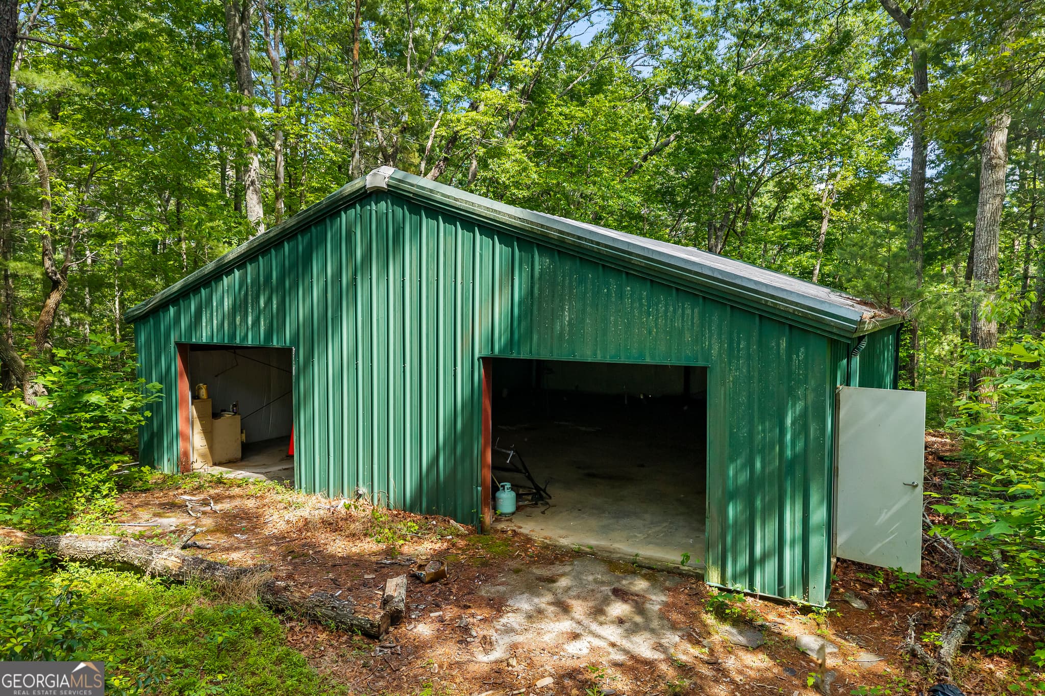 5 bedroom, 3 bathroom, 4,294 sq ft single family residence for sale at 262 Patrick Lane, Helen, GA 30545 — photo 6