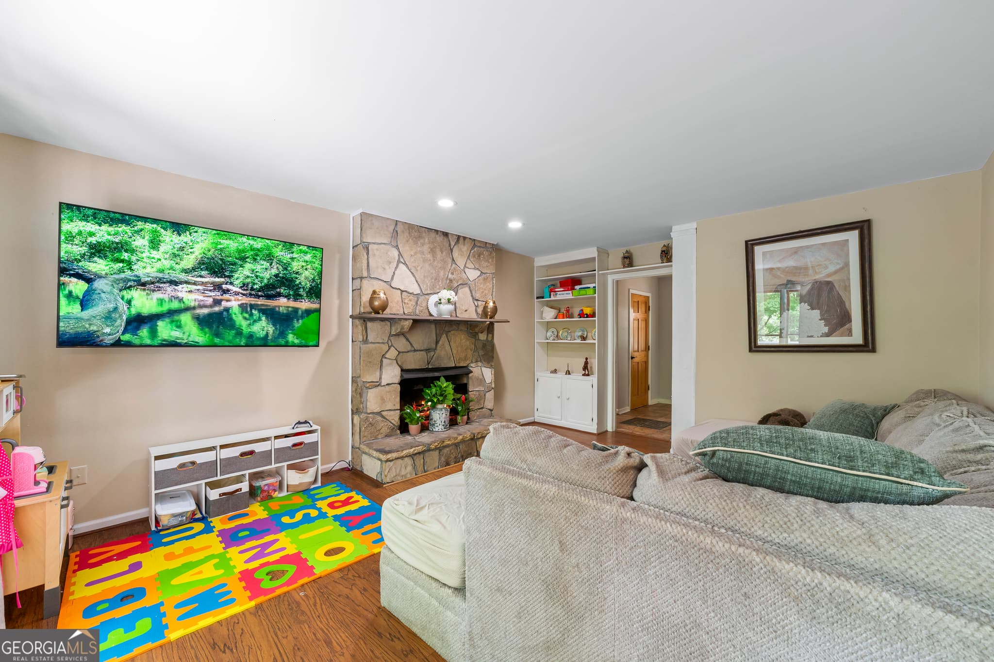5 bedroom, 3 bathroom, 4,294 sq ft single family residence for sale at 262 Patrick Lane, Helen, GA 30545 — photo 9