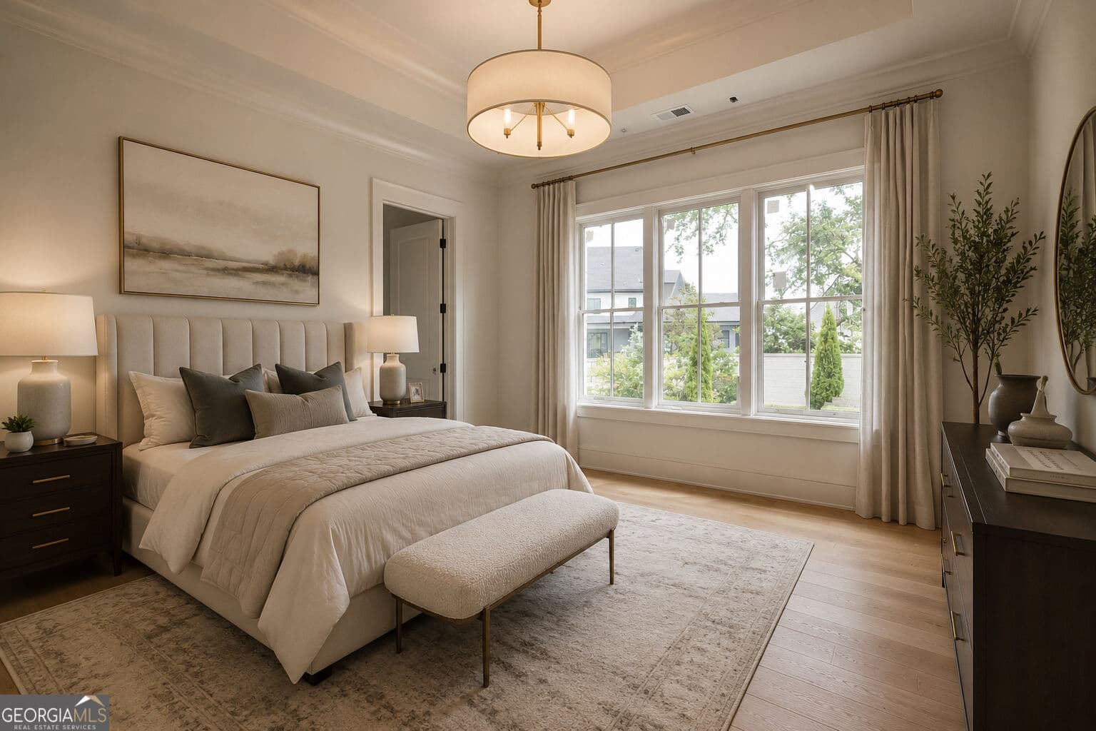 5 bedroom, 7 bathroom, 7,161 sq ft single family residence for sale at 5071 Kings Close, Alpharetta, GA 30004 — photo 10