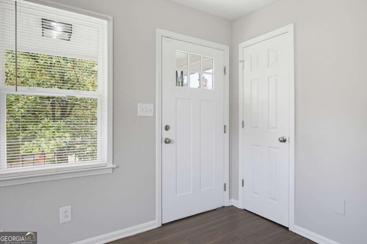 4 bedroom, 2 bathroom, 1,025 sq ft single family residence for sale at 1338 Georgia Avenue, East Point, GA 30344 — photo 6