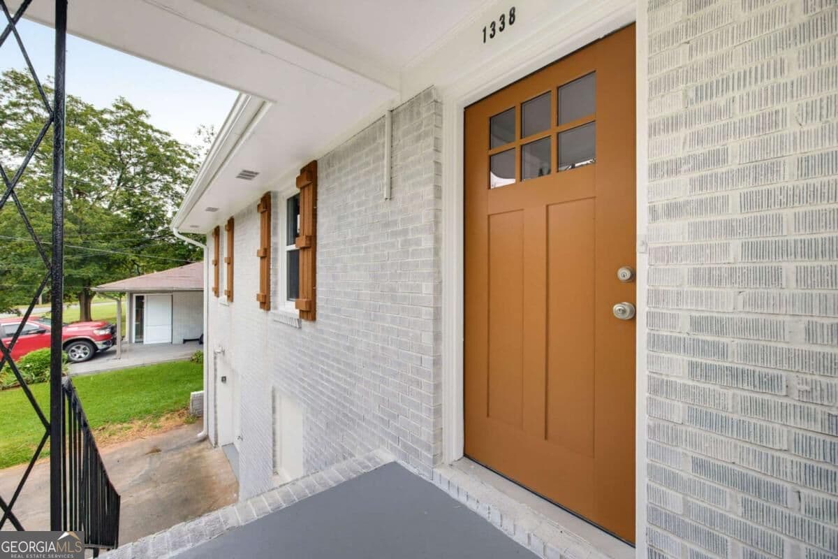4 bedroom, 2 bathroom, 1,025 sq ft single family residence for sale at 1338 Georgia Avenue, East Point, GA 30344 — photo 3