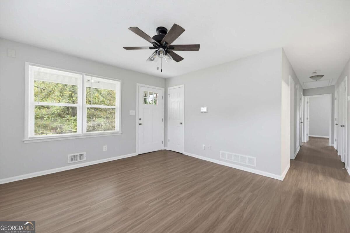 4 bedroom, 2 bathroom, 1,025 sq ft single family residence for sale at 1338 Georgia Avenue, East Point, GA 30344 — photo 9