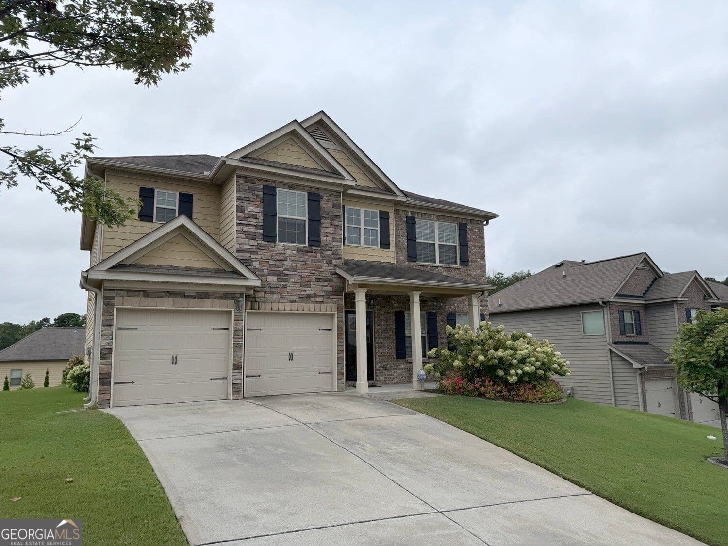4 bedroom, 3 bathroom, 2,586 sq ft single family residence for rent at 42 Fox Knoll Trail, Dallas, GA 30132 for $2,500 a month — photo 1 of 1